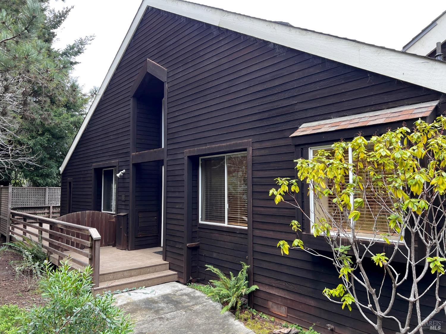 Detail Gallery Image 1 of 25 For 44807 Suntrap Meadow Cir, Mendocino,  CA 95460 - 2 Beds | 2 Baths