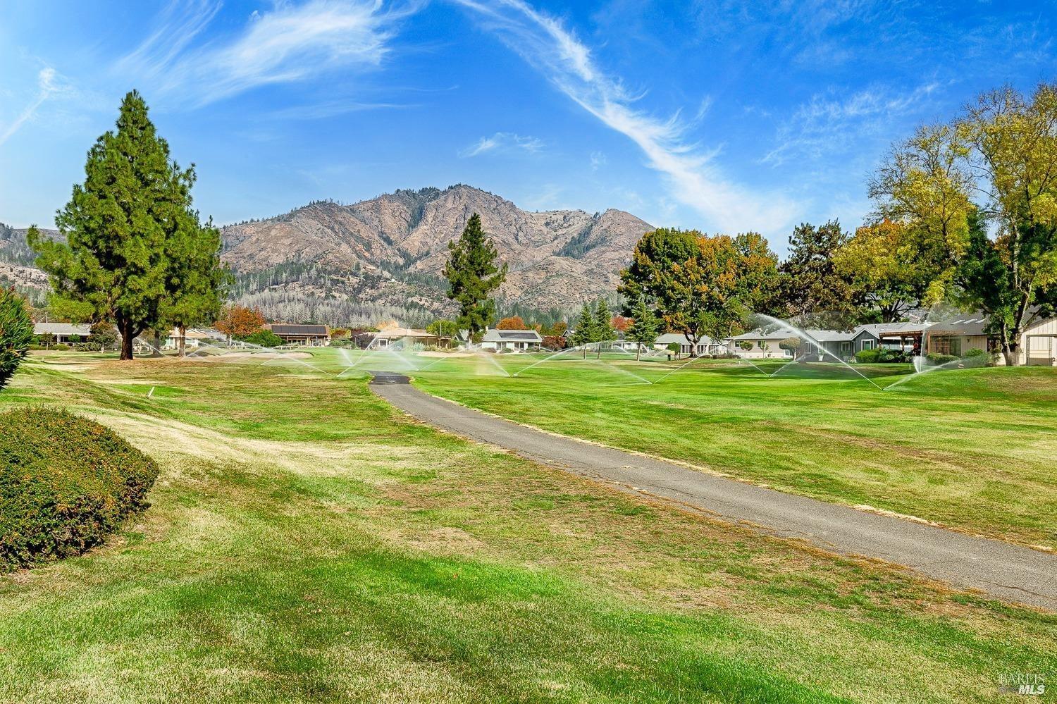 Detail Gallery Image 1 of 1 For 350 Oak Leaf Cir, Santa Rosa,  CA 95409 - 2 Beds | 2 Baths