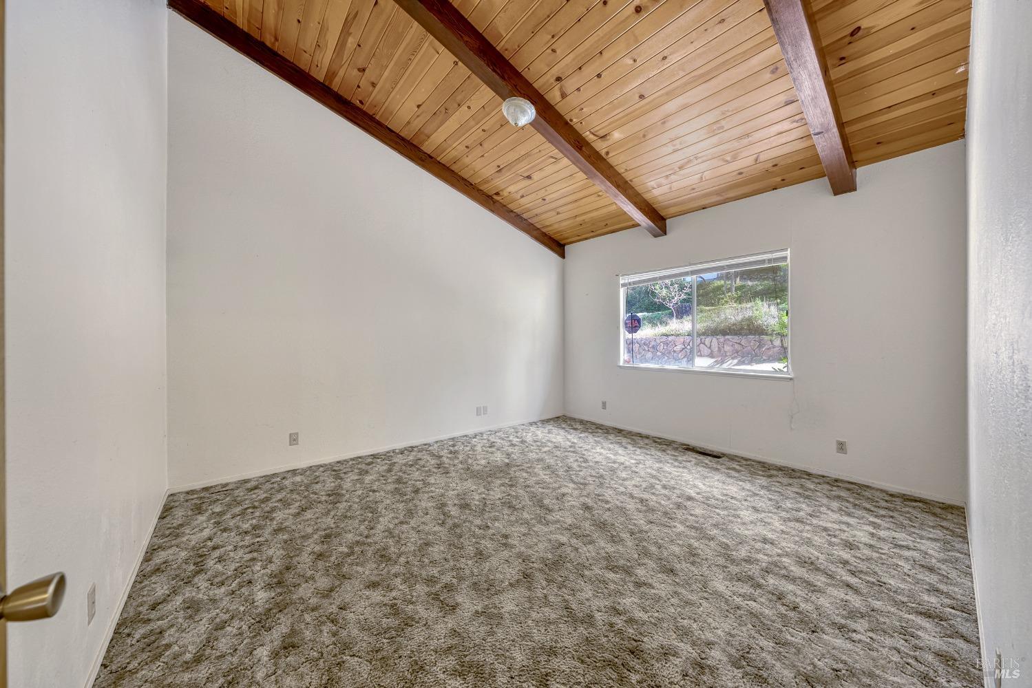 Detail Gallery Image 18 of 45 For 16345 Tee Rd, Cobb,  CA 95426 - 2 Beds | 2/1 Baths
