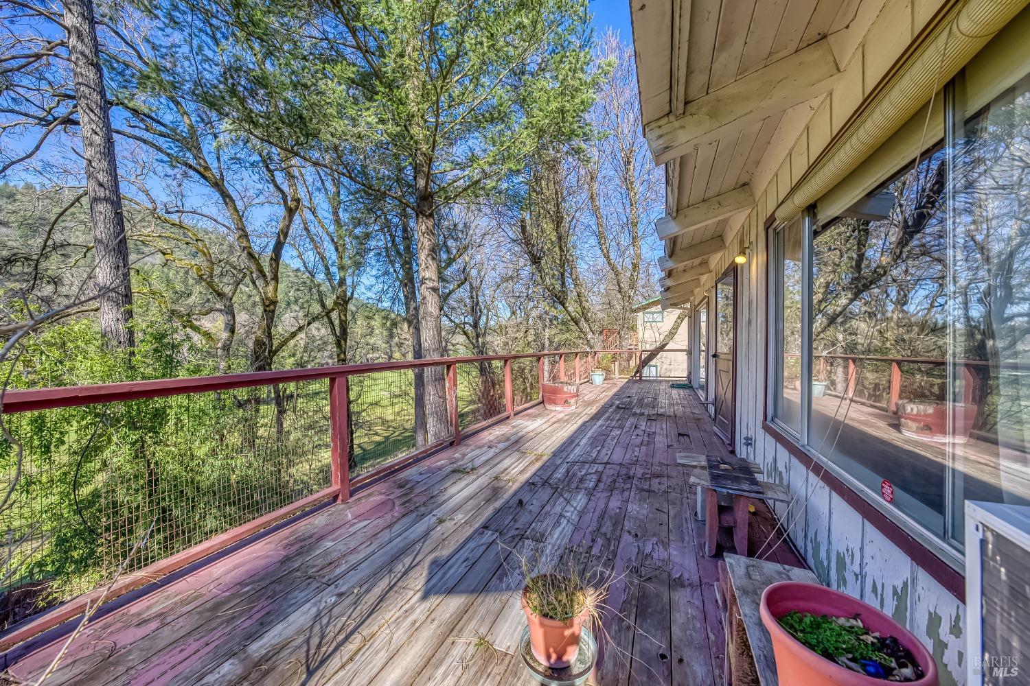 Detail Gallery Image 5 of 45 For 16345 Tee Rd, Cobb,  CA 95426 - 2 Beds | 2/1 Baths