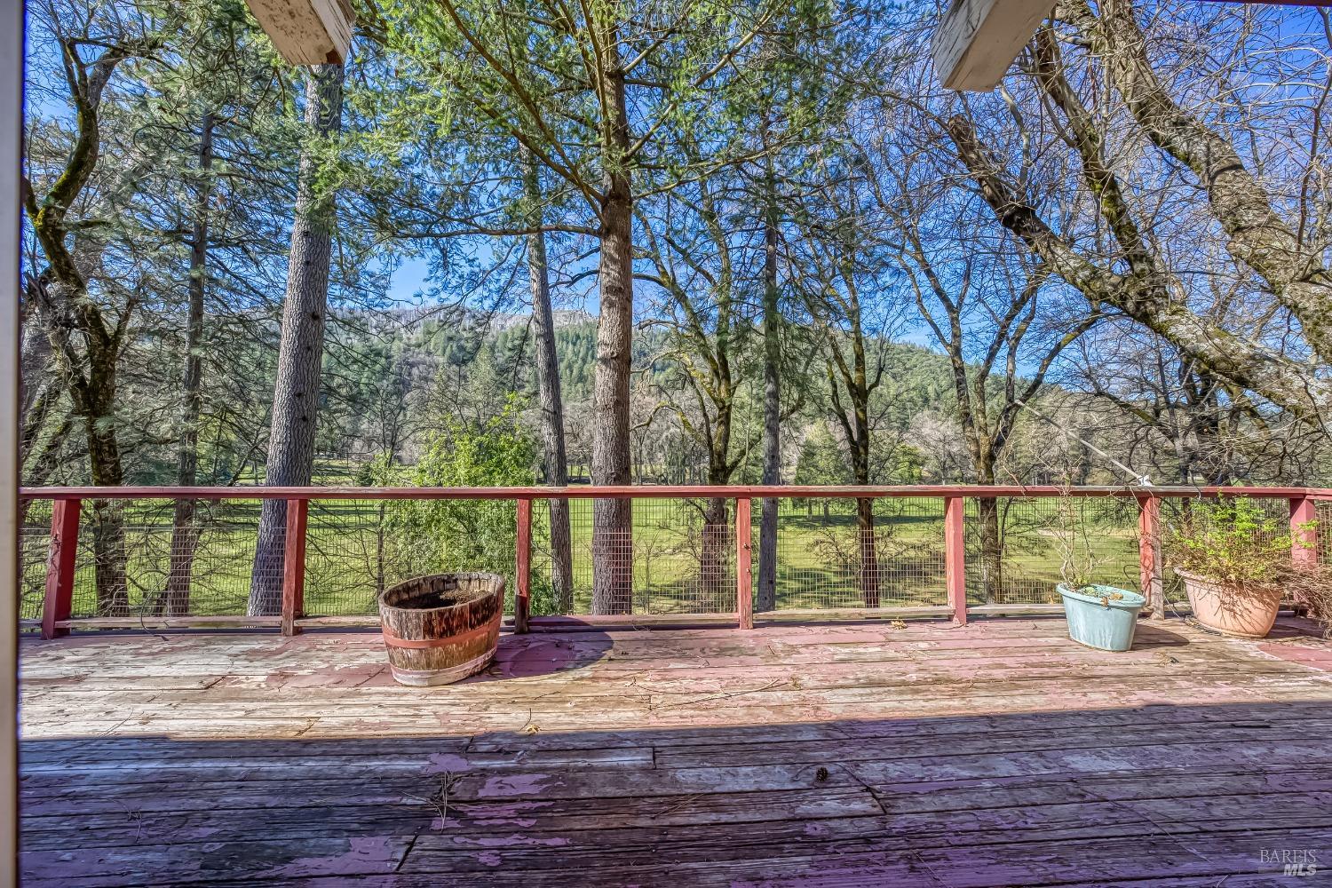 Detail Gallery Image 4 of 45 For 16345 Tee Rd, Cobb,  CA 95426 - 2 Beds | 2/1 Baths