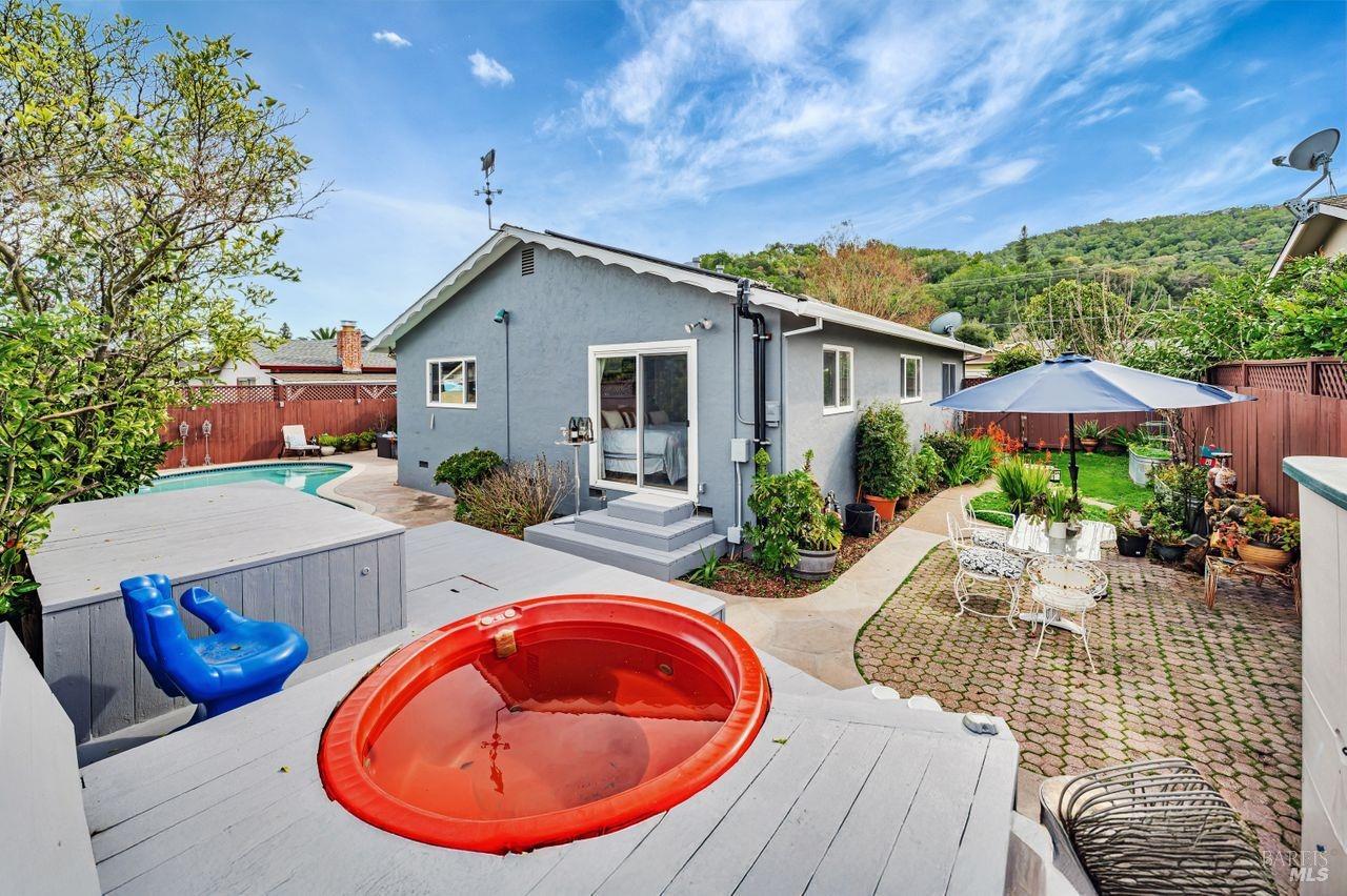 Detail Gallery Image 37 of 58 For 480 via Del Plano Unkn, Novato,  CA 94949 - 3 Beds | 2 Baths
