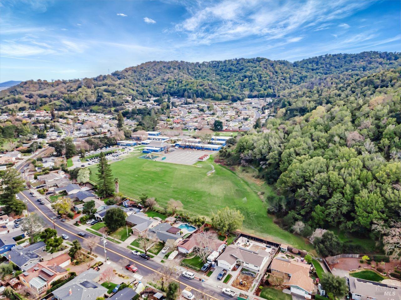 Detail Gallery Image 50 of 58 For 480 via Del Plano Unkn, Novato,  CA 94949 - 3 Beds | 2 Baths