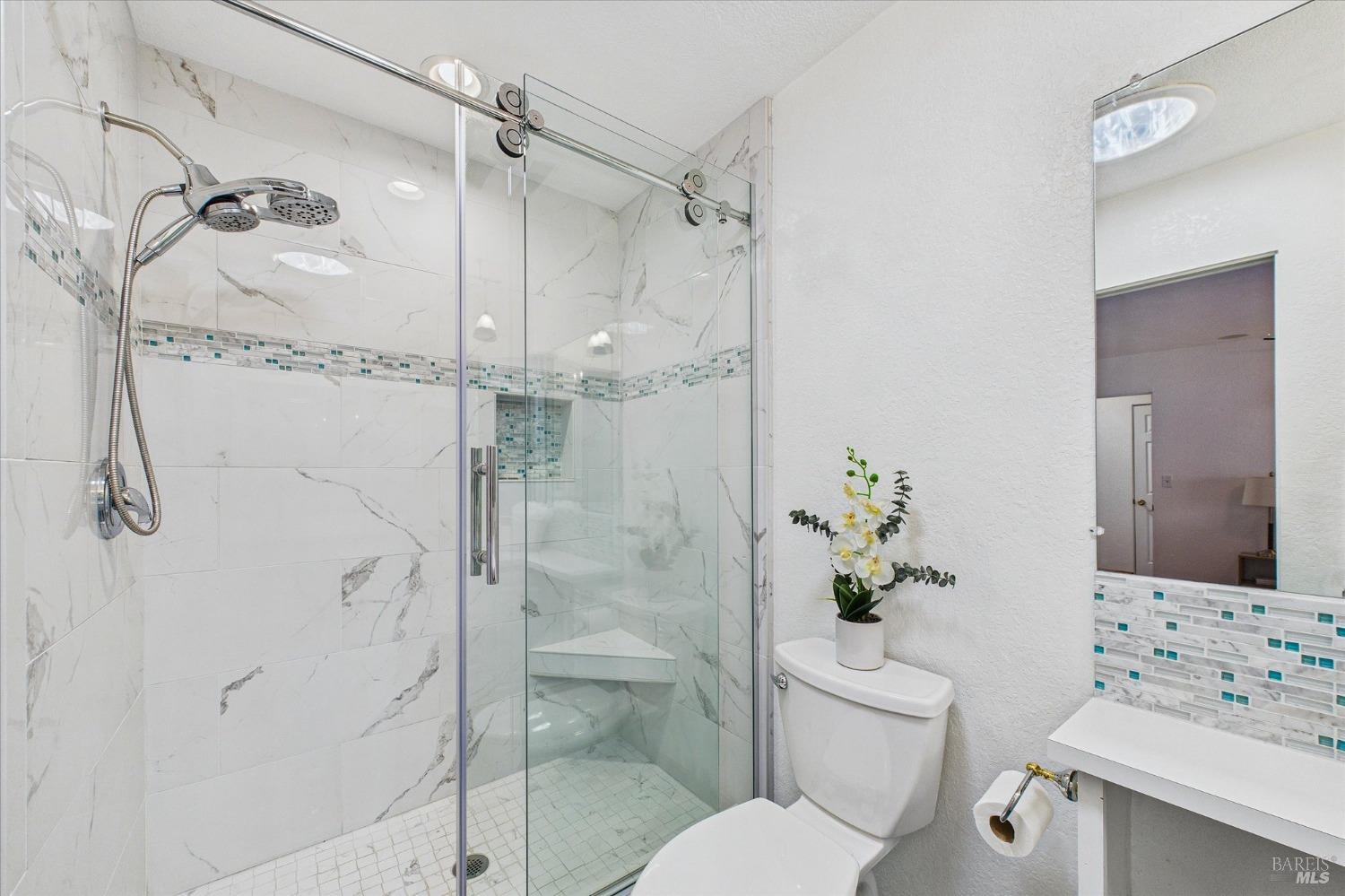 Detail Gallery Image 13 of 27 For 3123 W St, Eureka,  CA 95503 - 3 Beds | 2 Baths