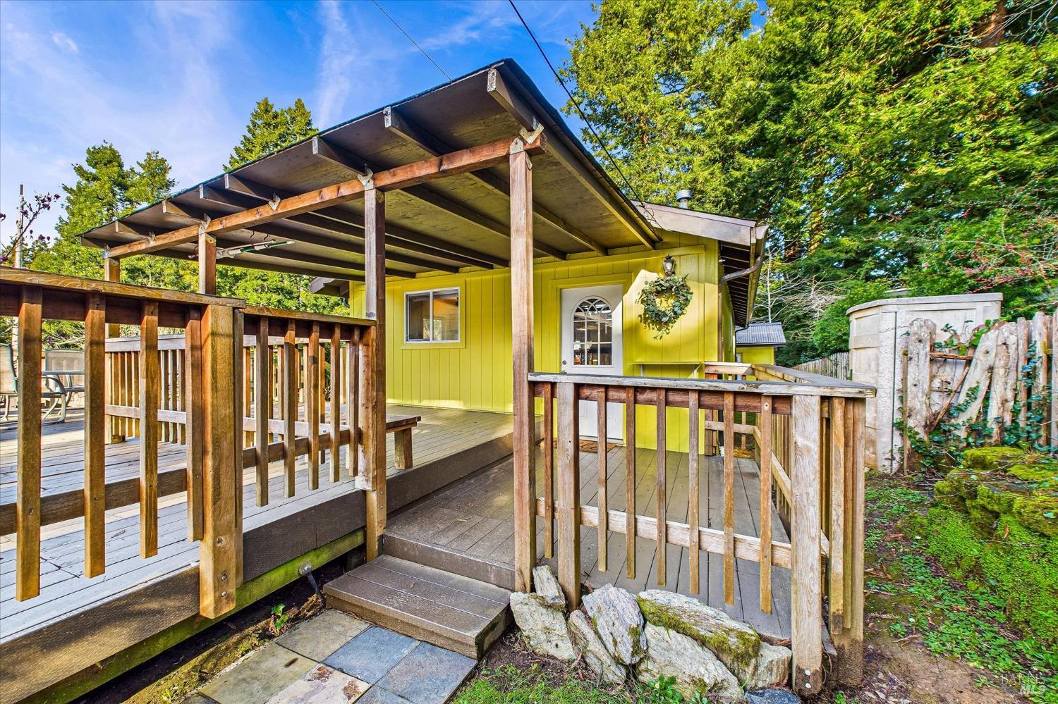 Detail Gallery Image 18 of 27 For 3123 W St, Eureka,  CA 95503 - 3 Beds | 2 Baths