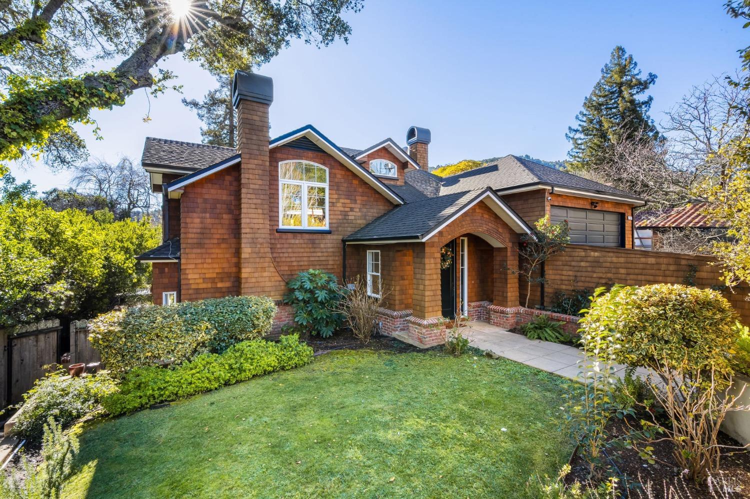Detail Gallery Image 1 of 1 For 311 Alexander Ave, Larkspur,  CA 94939 - 5 Beds | 4 Baths