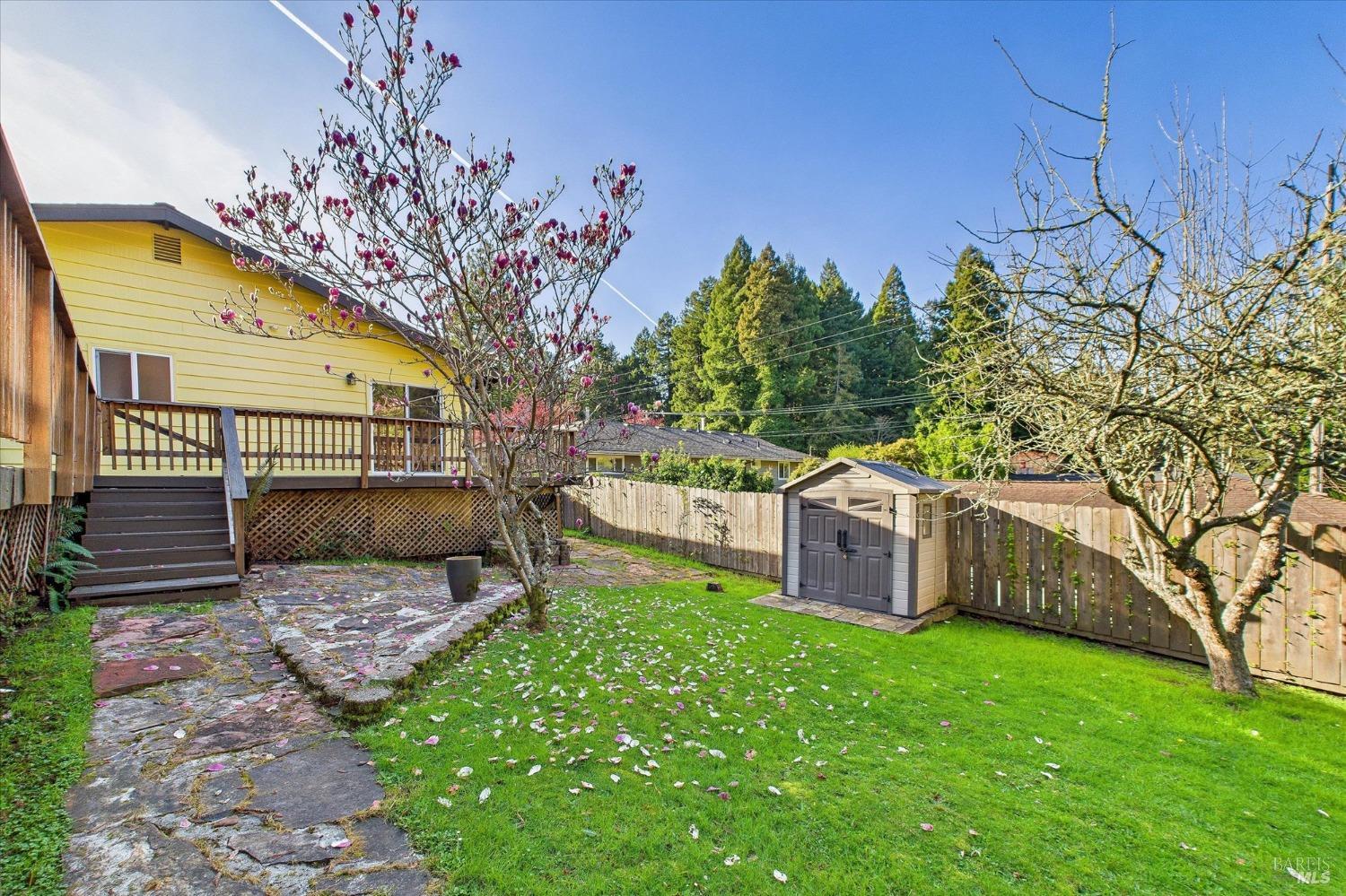 Detail Gallery Image 21 of 27 For 3123 W St, Eureka,  CA 95503 - 3 Beds | 2 Baths