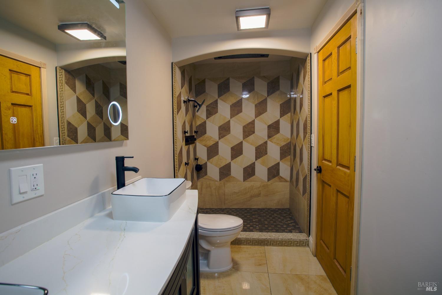 Detail Gallery Image 10 of 22 For 205 Laws Ave, Ukiah,  CA 95482 - 3 Beds | 2 Baths