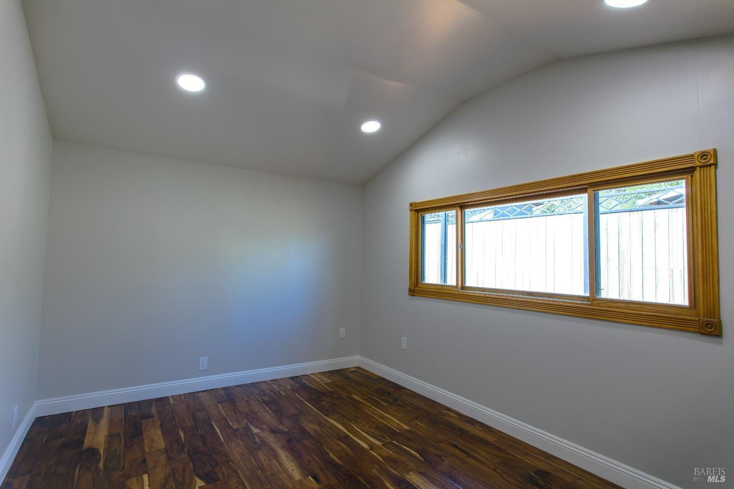 Detail Gallery Image 17 of 22 For 205 Laws Ave, Ukiah,  CA 95482 - 3 Beds | 2 Baths