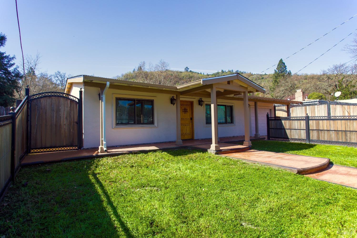 Detail Gallery Image 18 of 22 For 205 Laws Ave, Ukiah,  CA 95482 - 3 Beds | 2 Baths