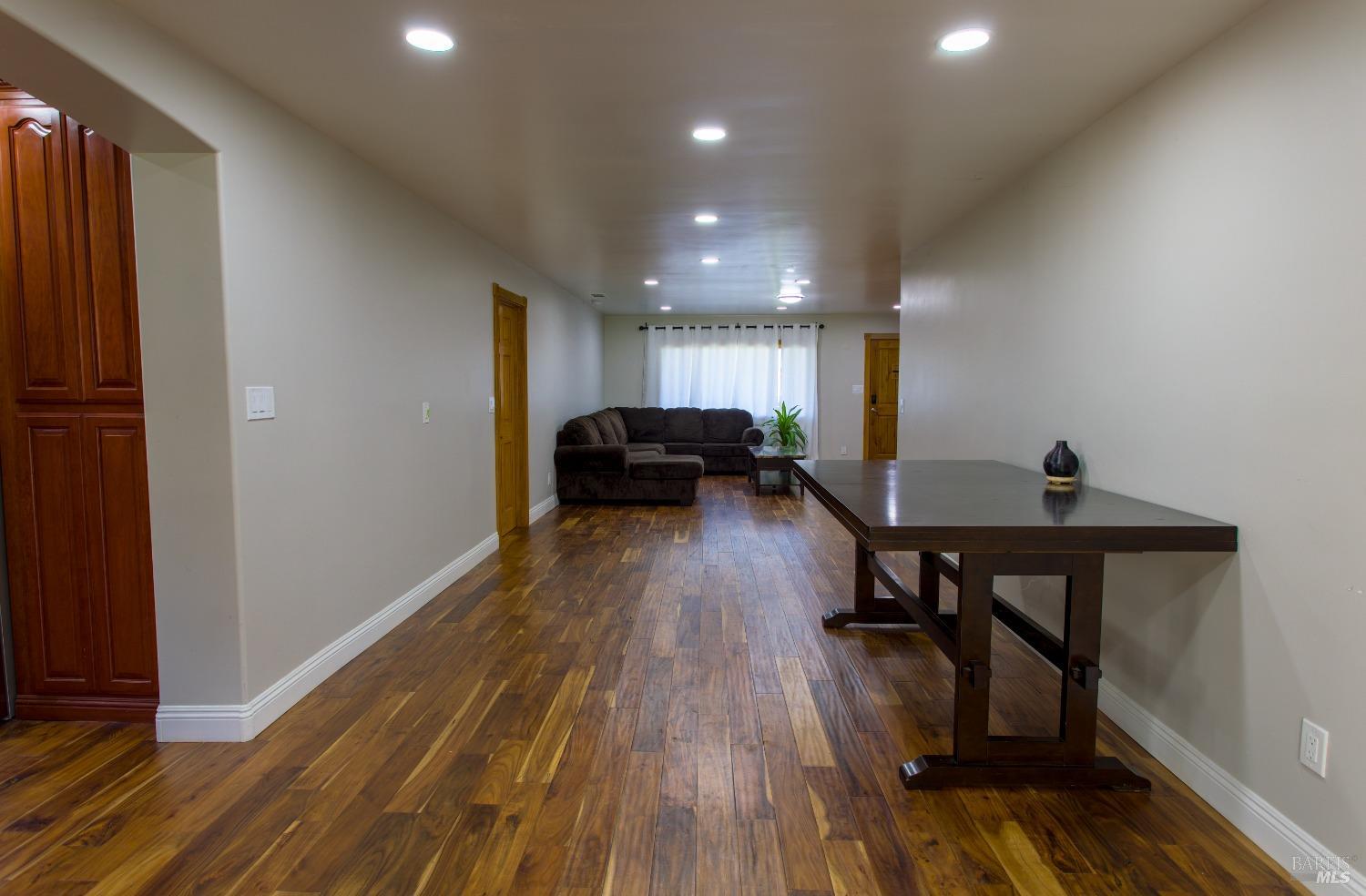 Detail Gallery Image 6 of 22 For 205 Laws Ave, Ukiah,  CA 95482 - 3 Beds | 2 Baths