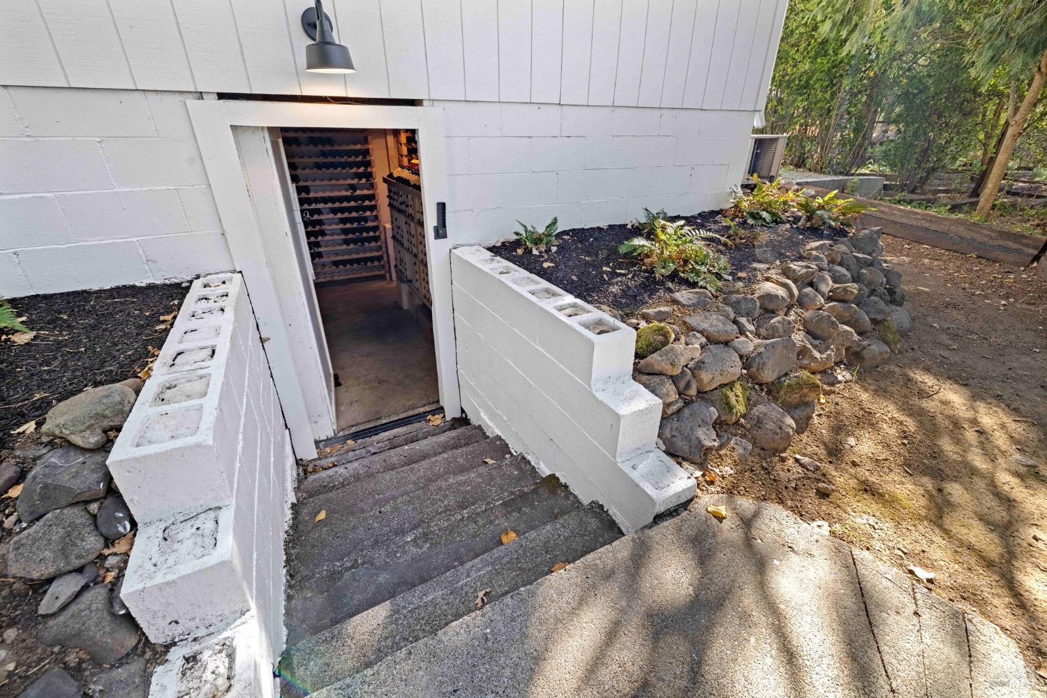 Detail Gallery Image 64 of 81 For 2551 Grant St, Calistoga,  CA 94515 - 6 Beds | 4/2 Baths