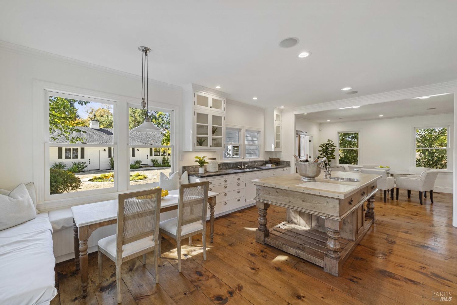 Detail Gallery Image 32 of 81 For 2551 Grant St, Calistoga,  CA 94515 - 6 Beds | 4/2 Baths