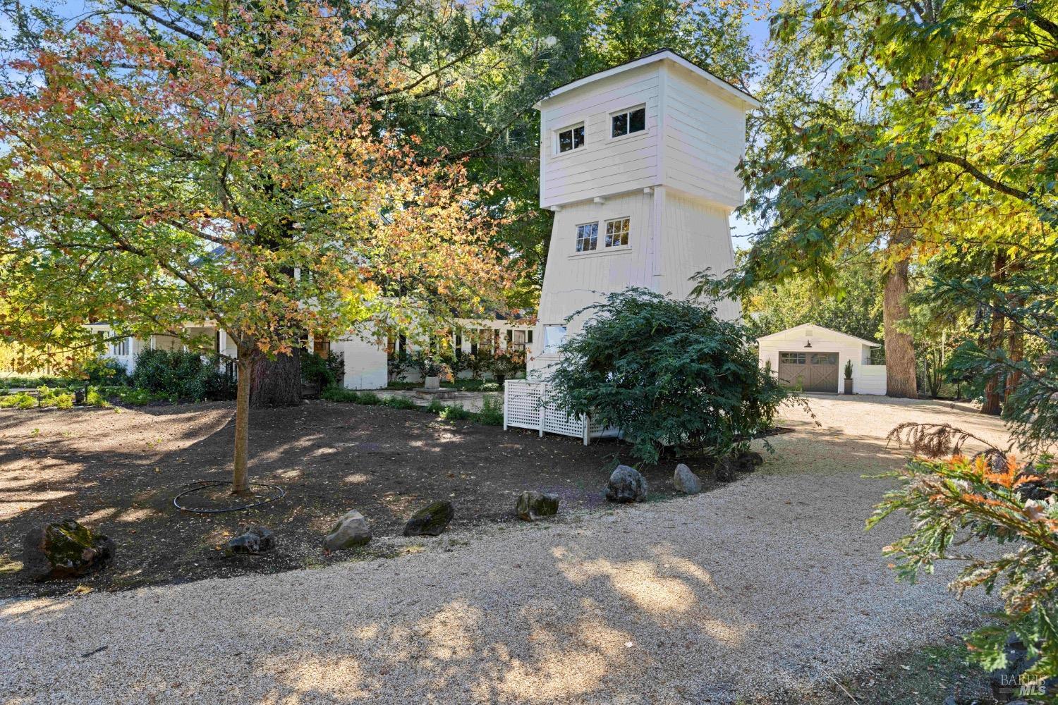 Detail Gallery Image 5 of 81 For 2551 Grant St, Calistoga,  CA 94515 - 6 Beds | 4/2 Baths