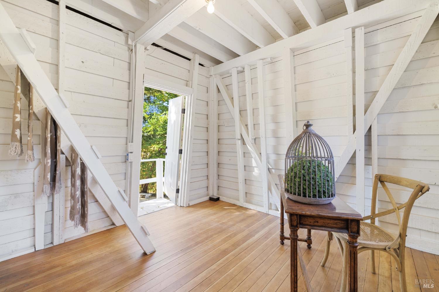 Detail Gallery Image 8 of 81 For 2551 Grant St, Calistoga,  CA 94515 - 6 Beds | 4/2 Baths