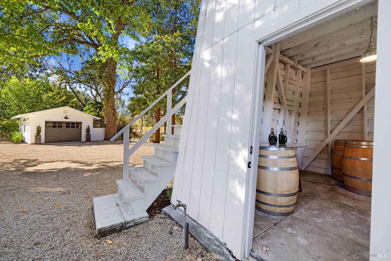 Detail Gallery Image 7 of 81 For 2551 Grant St, Calistoga,  CA 94515 - 6 Beds | 4/2 Baths