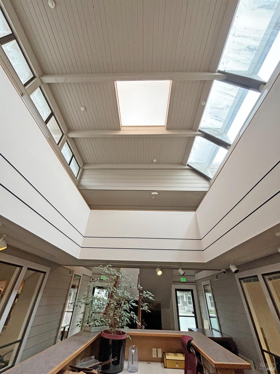 Detail Gallery Image 2 of 22 For 456 S E St, Santa Rosa,  CA 95404 - – Beds | – Baths