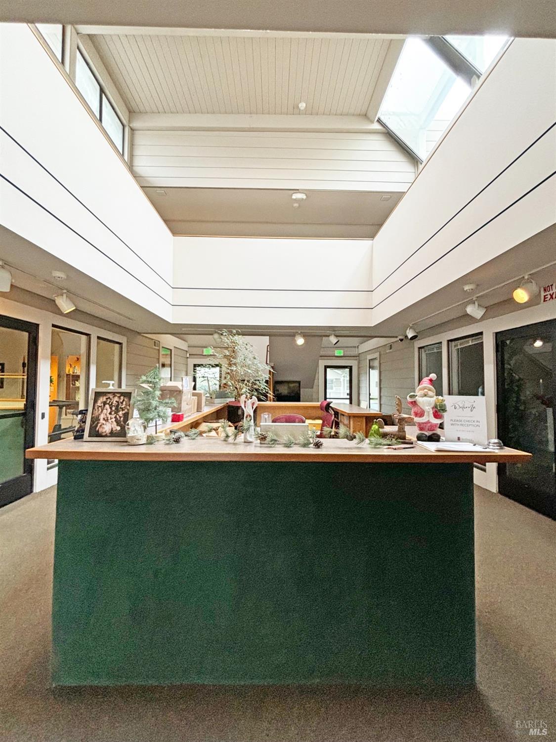 Detail Gallery Image 4 of 22 For 456 S E St, Santa Rosa,  CA 95404 - – Beds | – Baths