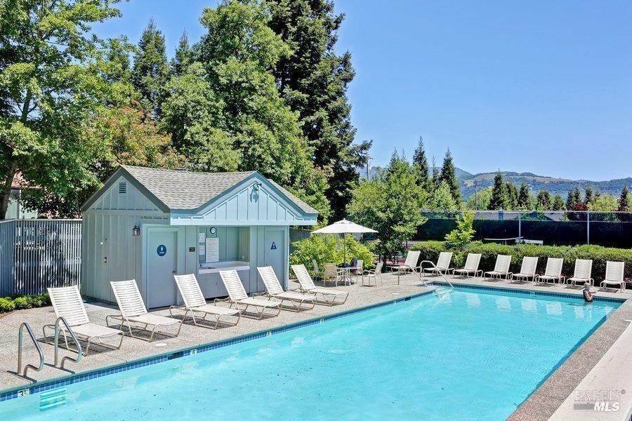 Detail Gallery Image 25 of 28 For 701 Amherst Cir, Sonoma,  CA 95476 - 3 Beds | 2 Baths