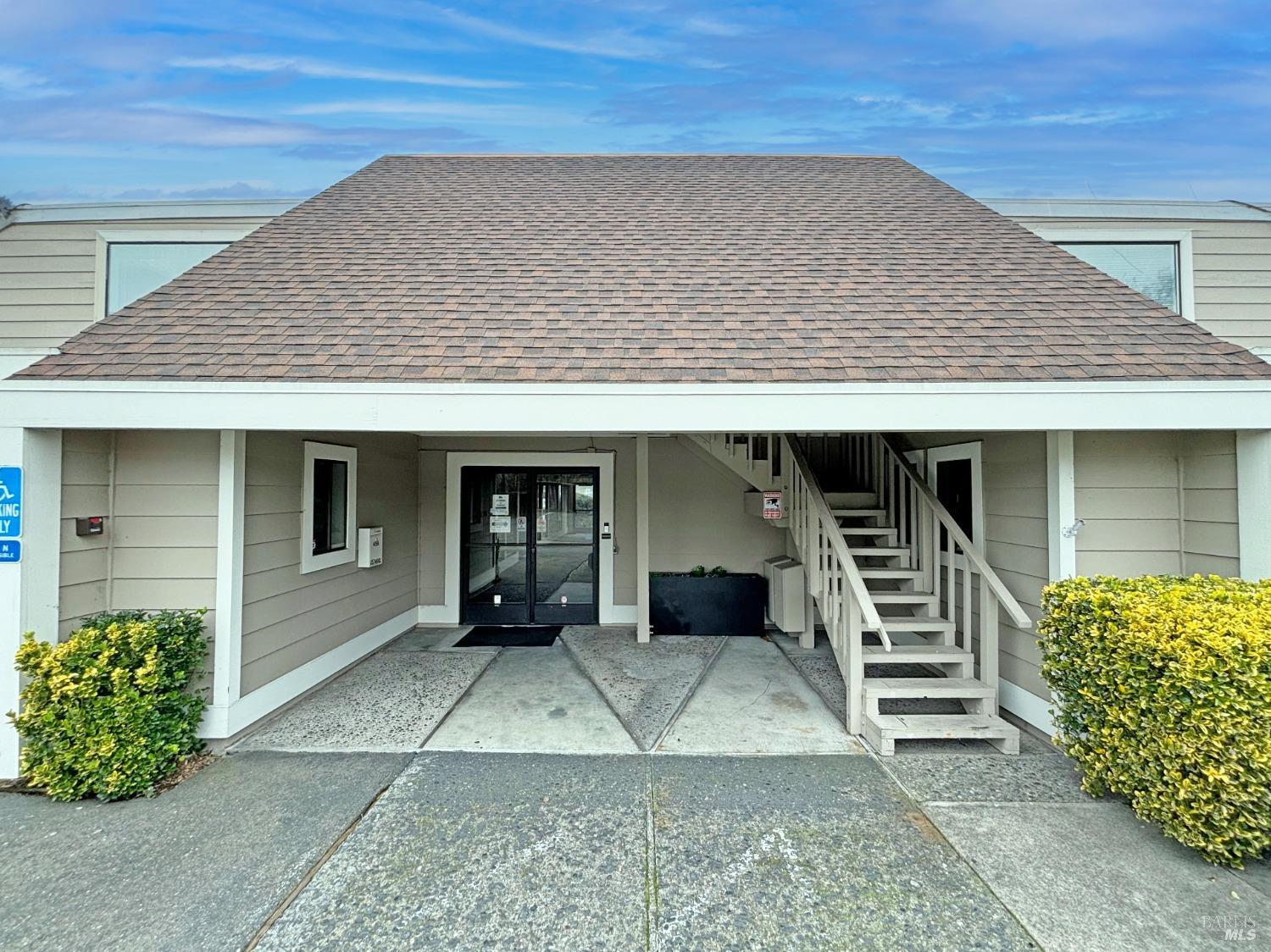 Detail Gallery Image 8 of 22 For 456 S E St, Santa Rosa,  CA 95404 - – Beds | – Baths