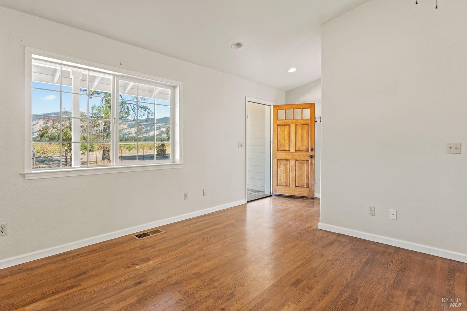 Detail Gallery Image 7 of 37 For 2301 Road H Unkn, Redwood Valley,  CA 95470 - 2 Beds | 1 Baths