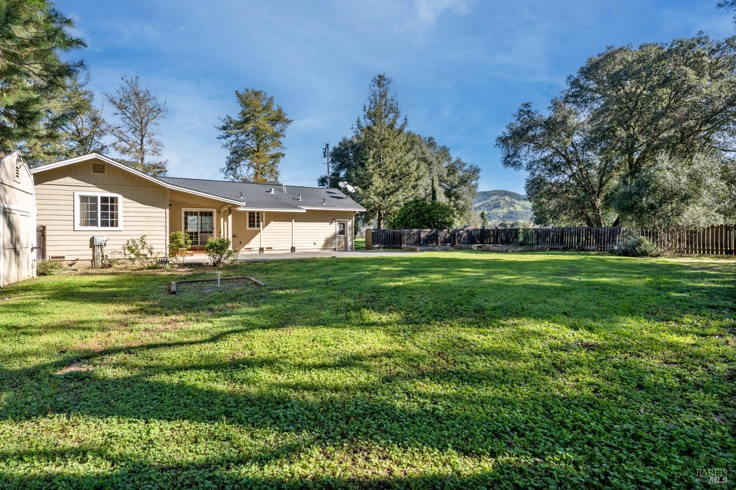 Detail Gallery Image 3 of 37 For 2301 Road H Unkn, Redwood Valley,  CA 95470 - 2 Beds | 1 Baths