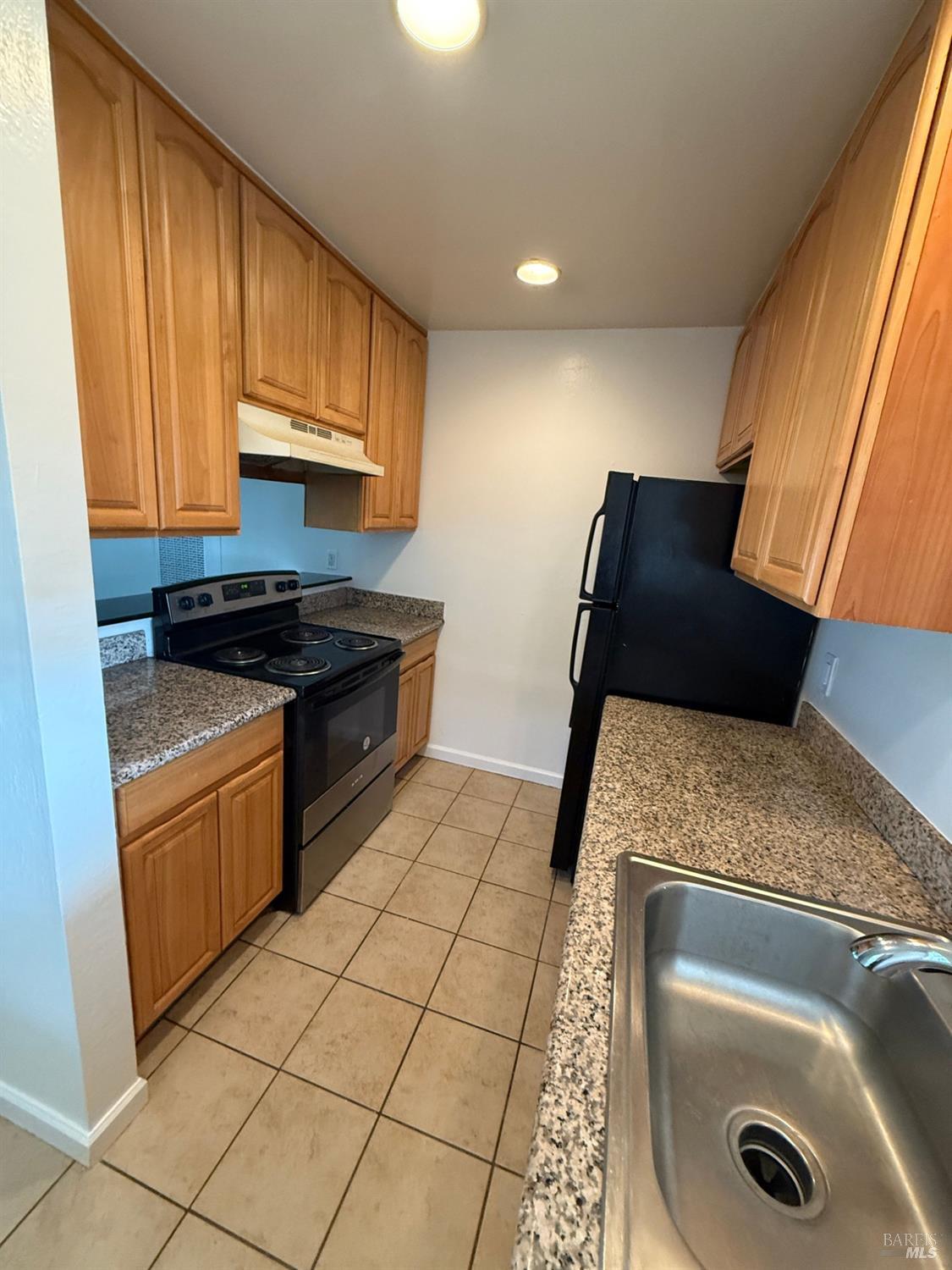 Detail Gallery Image 1 of 14 For 409 Taylor St #8,  Fairfield,  CA 94533 - 2 Beds | 1 Baths