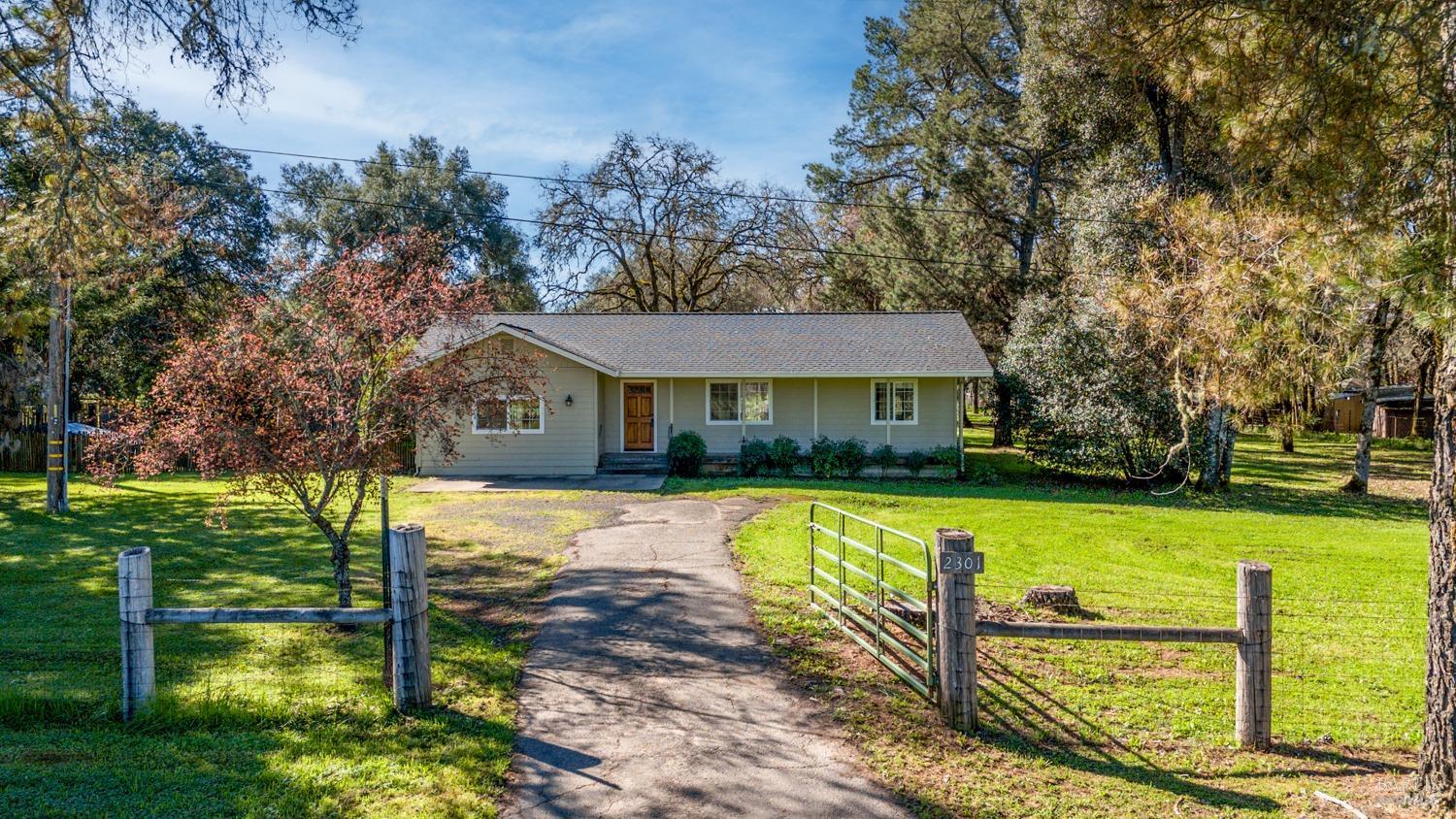 Detail Gallery Image 1 of 37 For 2301 Road H Unkn, Redwood Valley,  CA 95470 - 2 Beds | 1 Baths
