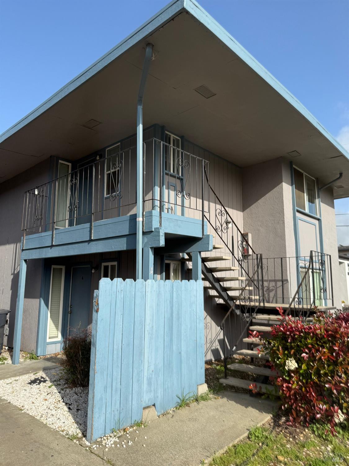Detail Gallery Image 2 of 14 For 409 Taylor St #8,  Fairfield,  CA 94533 - 2 Beds | 1 Baths