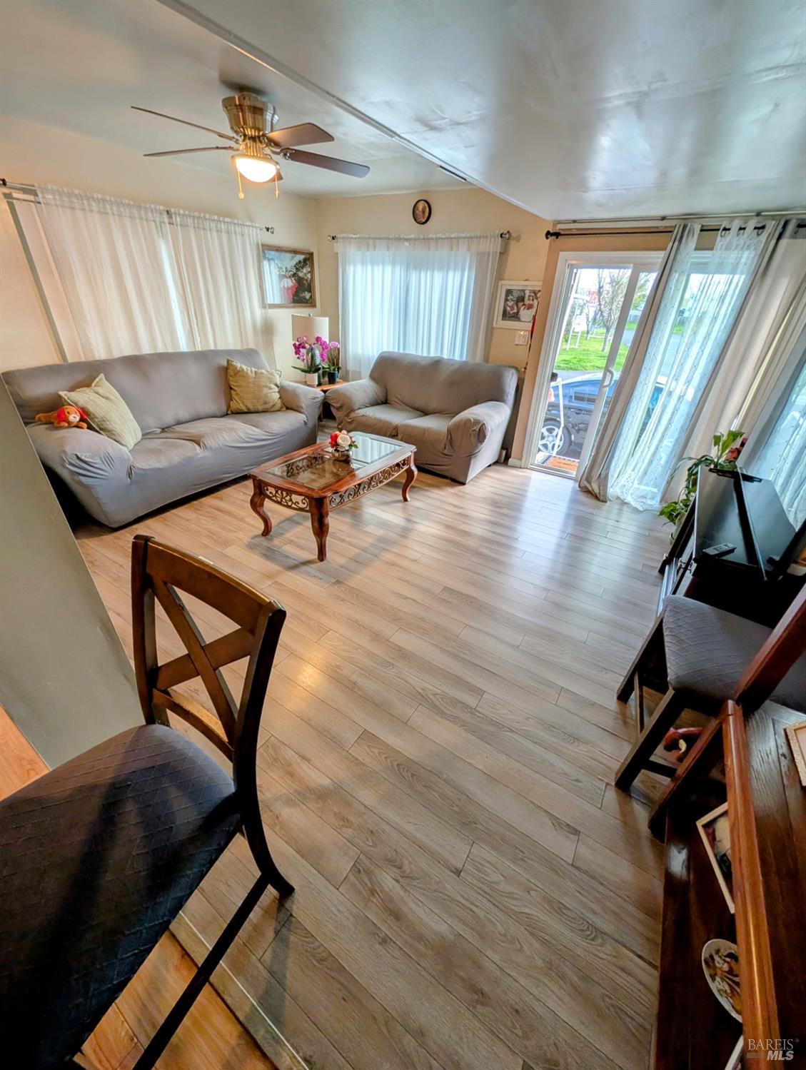 Detail Gallery Image 18 of 27 For 50 River Rd Unkn 8, Rio Vista,  CA 94571 - 2 Beds | 1 Baths