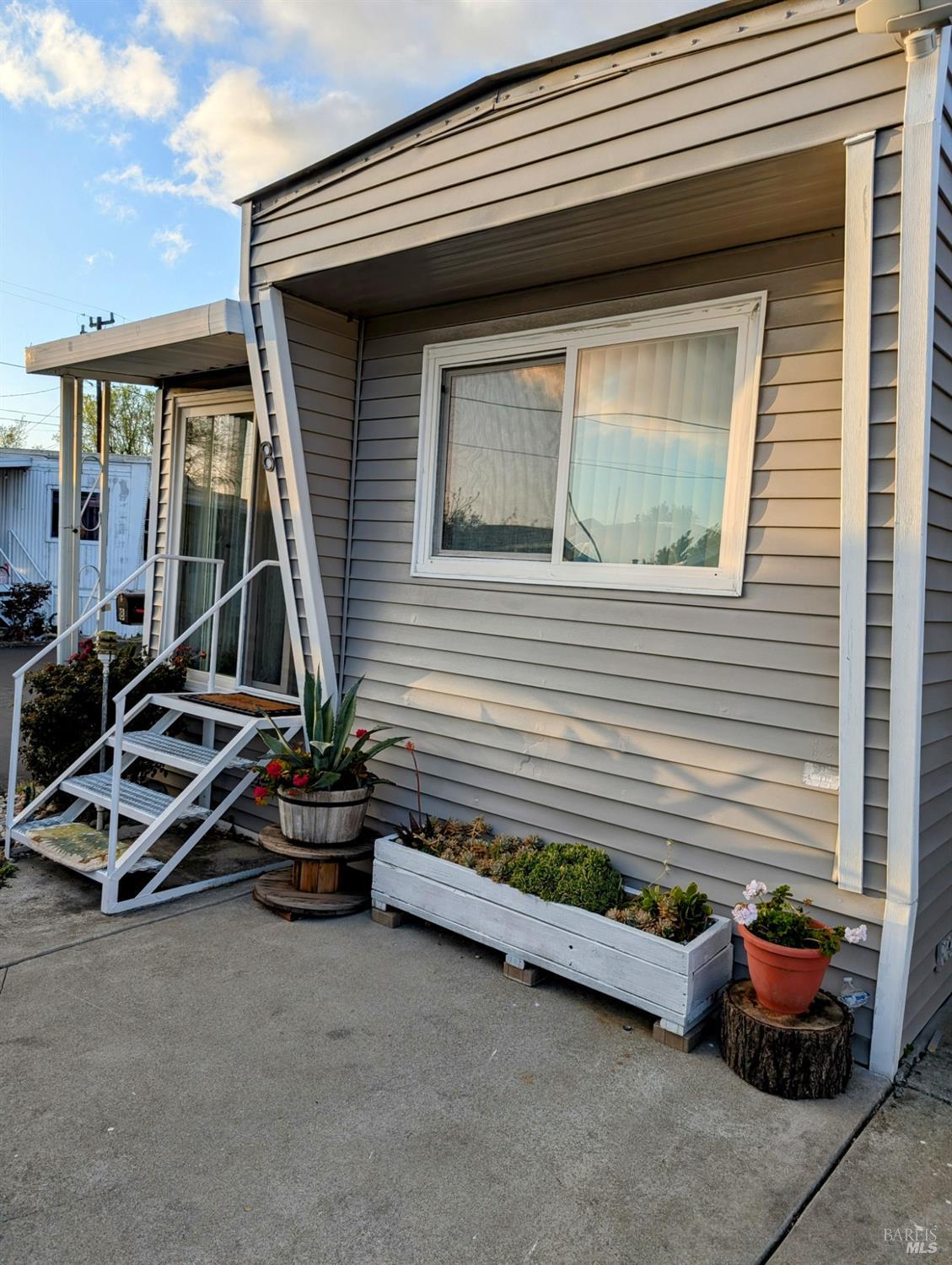 Detail Gallery Image 5 of 27 For 50 River Rd Unkn 8, Rio Vista,  CA 94571 - 2 Beds | 1 Baths