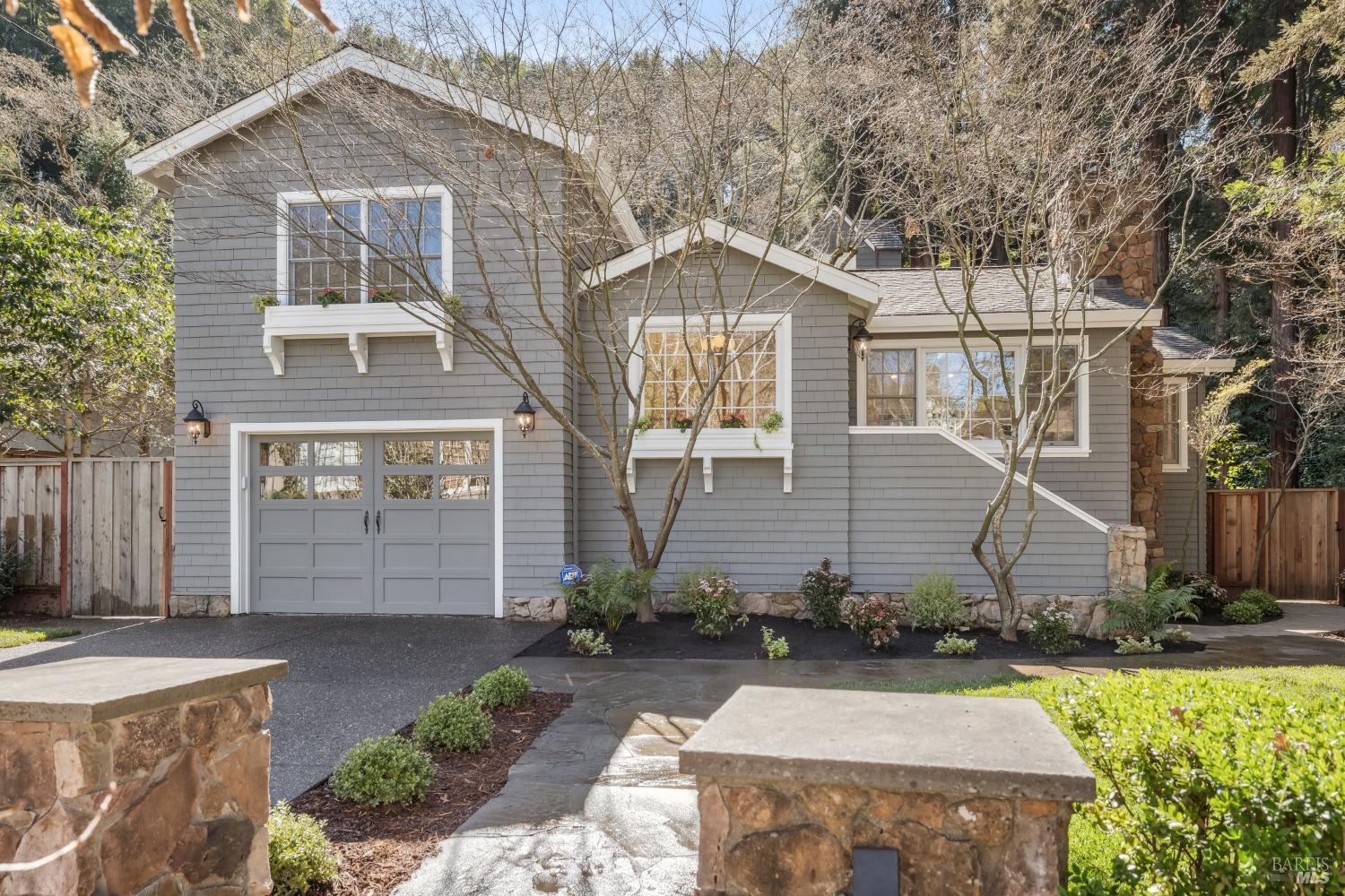Detail Gallery Image 1 of 1 For 30 Wellington Ave, Ross,  CA 94957 - 4 Beds | 2 Baths