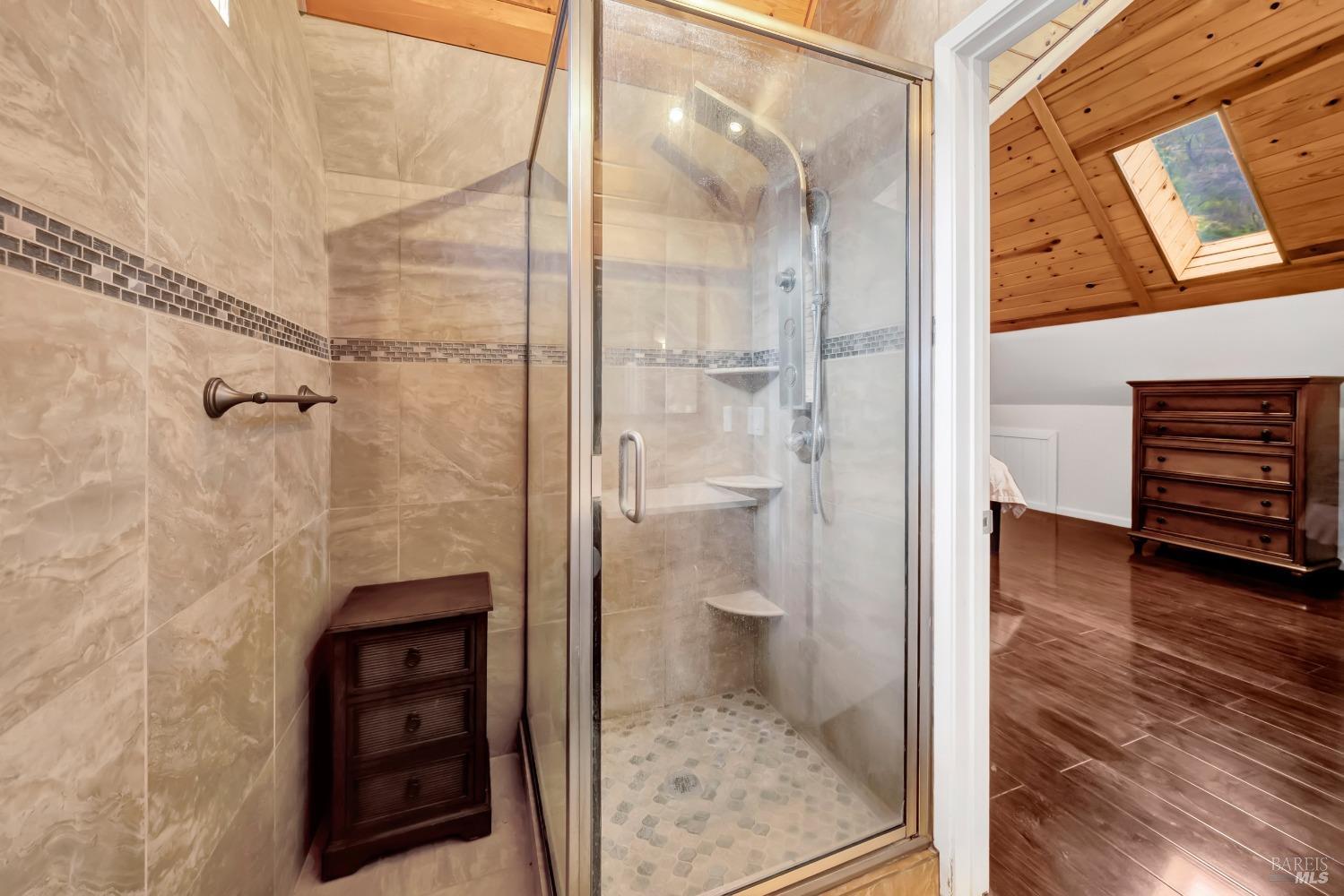 Detail Gallery Image 24 of 42 For 5798 Sunrise Dr, Lower Lake,  CA 95457 - 4 Beds | 3 Baths