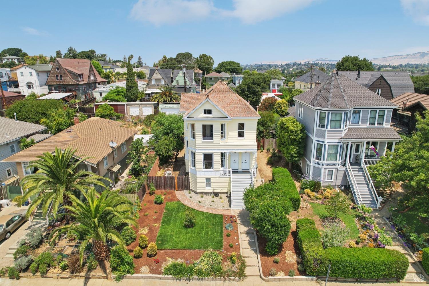 Detail Gallery Image 1 of 1 For 832 York St, Vallejo,  CA 94590 - 4 Beds | 2 Baths