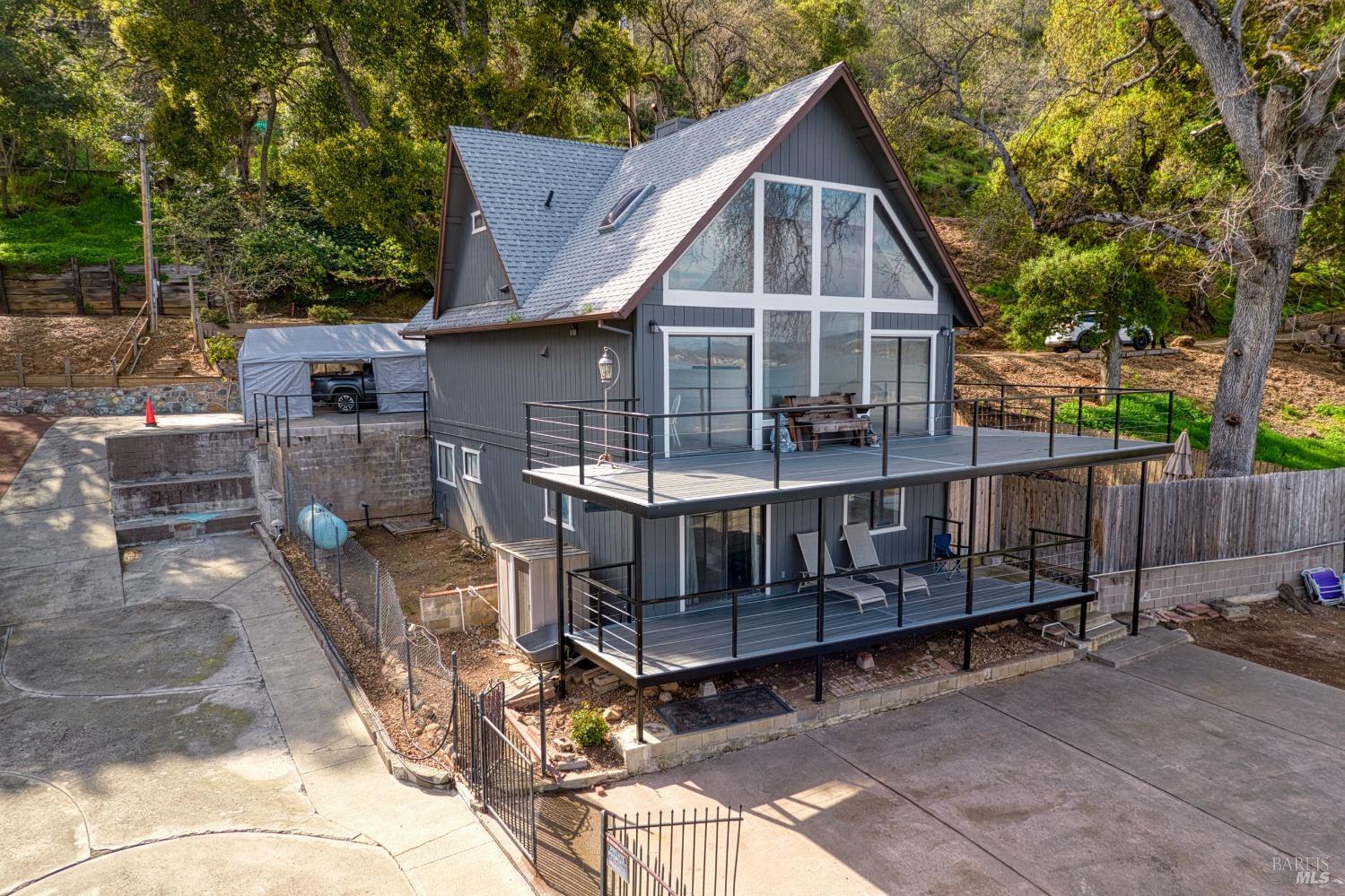 Detail Gallery Image 4 of 42 For 5798 Sunrise Dr, Lower Lake,  CA 95457 - 4 Beds | 3 Baths