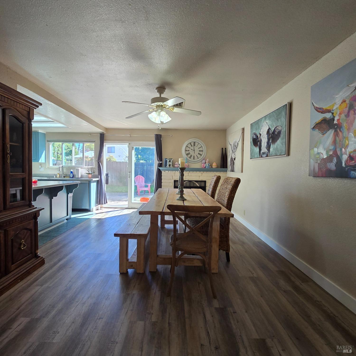 Detail Gallery Image 8 of 19 For 137 Gentry Cir, Vacaville,  CA 95687 - 3 Beds | 2 Baths