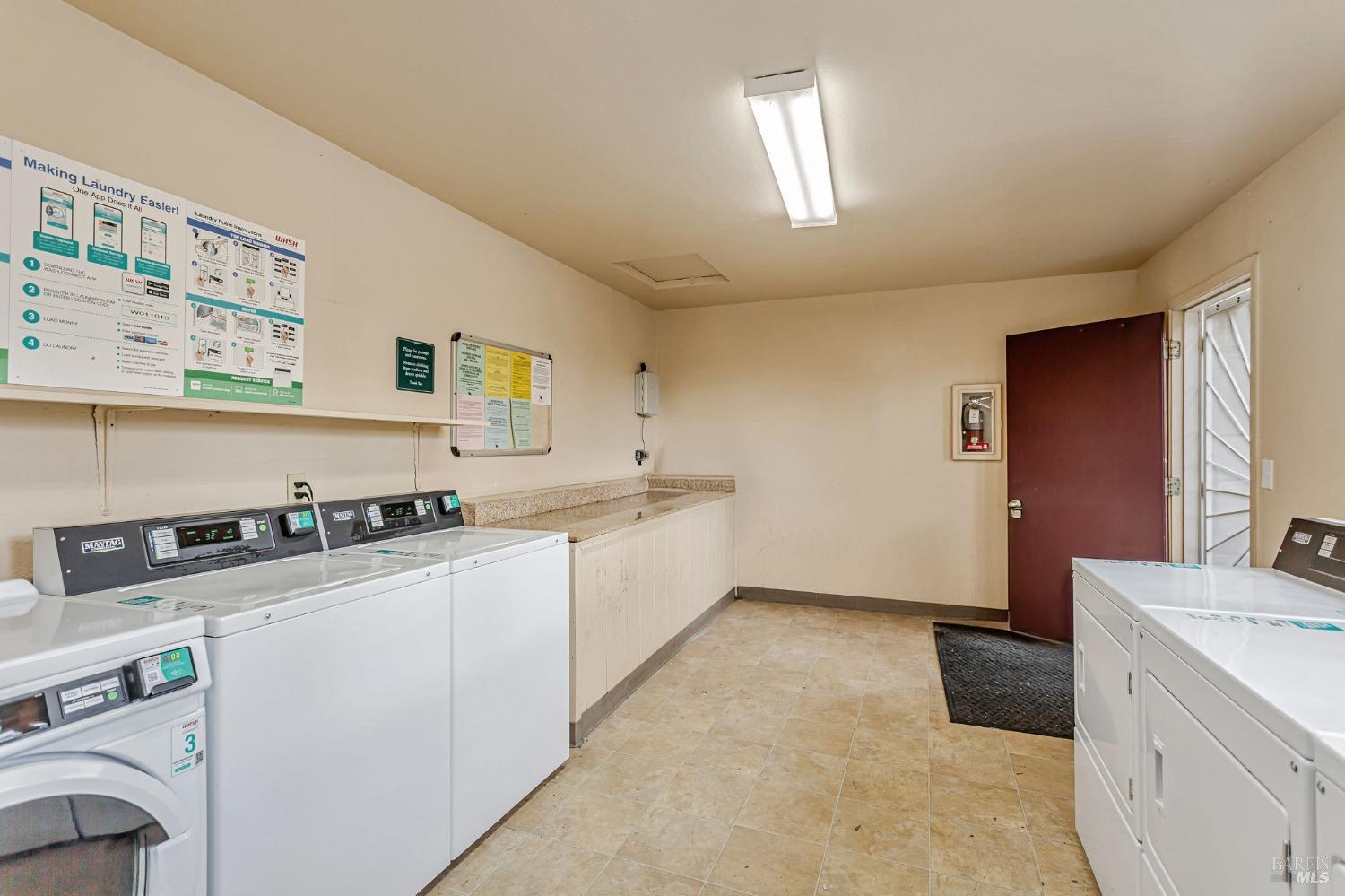 Detail Gallery Image 25 of 27 For 1333 N Camino Alto Unkn #114,  Vallejo,  CA 94589 - 2 Beds | 2 Baths