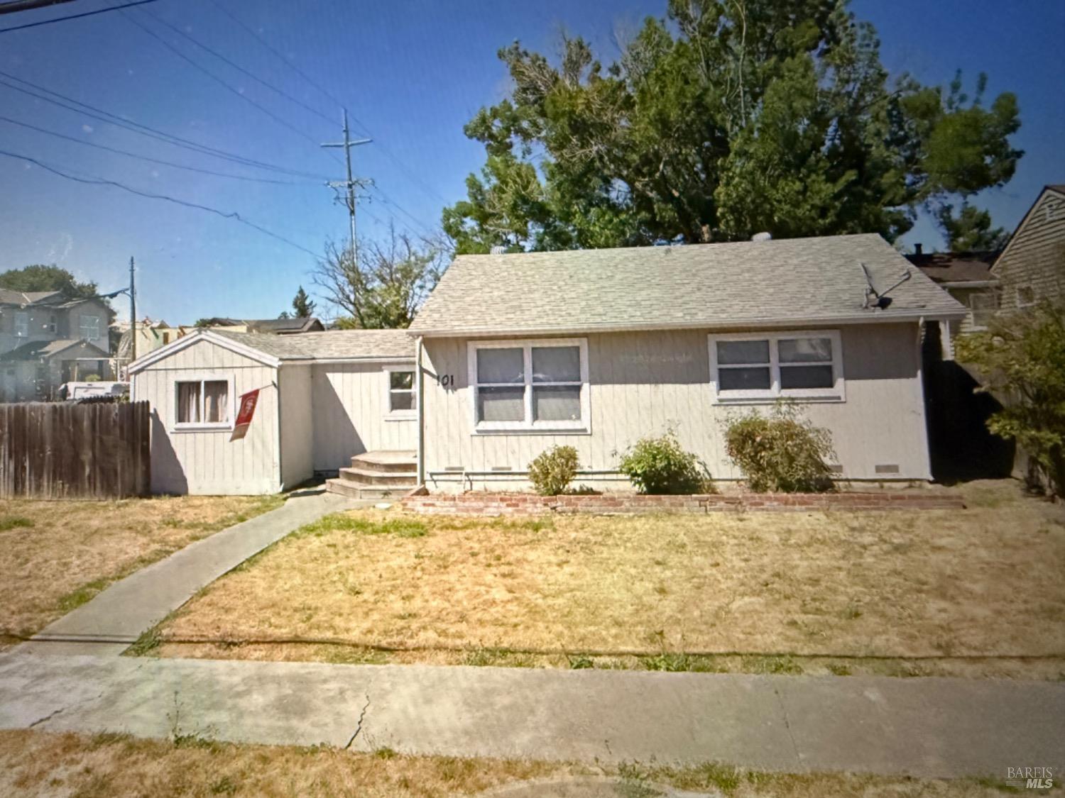 Detail Gallery Image 1 of 1 For 101 Wilson St, Petaluma,  CA 94952 - 2 Beds | 1 Baths