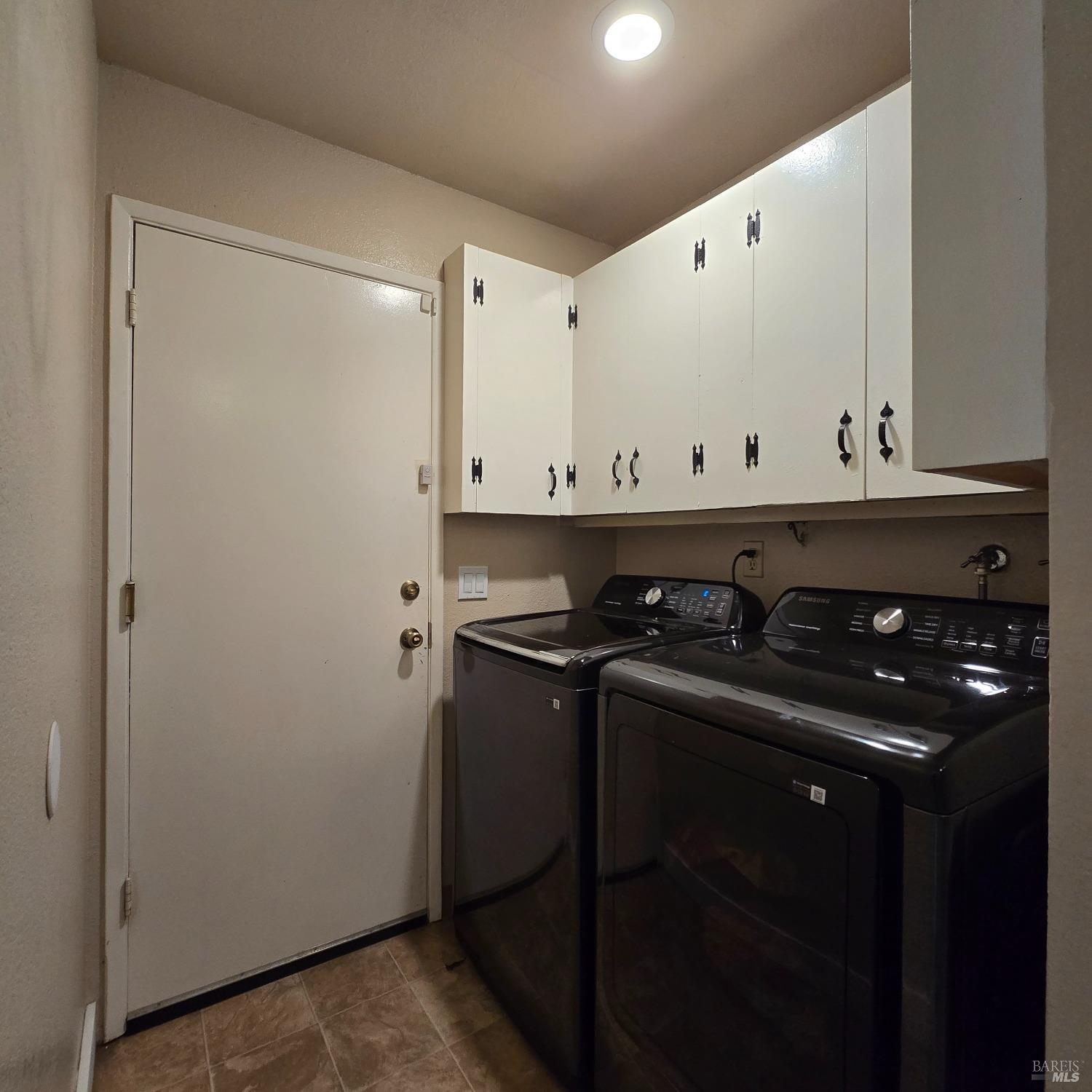 Detail Gallery Image 14 of 19 For 137 Gentry Cir, Vacaville,  CA 95687 - 3 Beds | 2 Baths