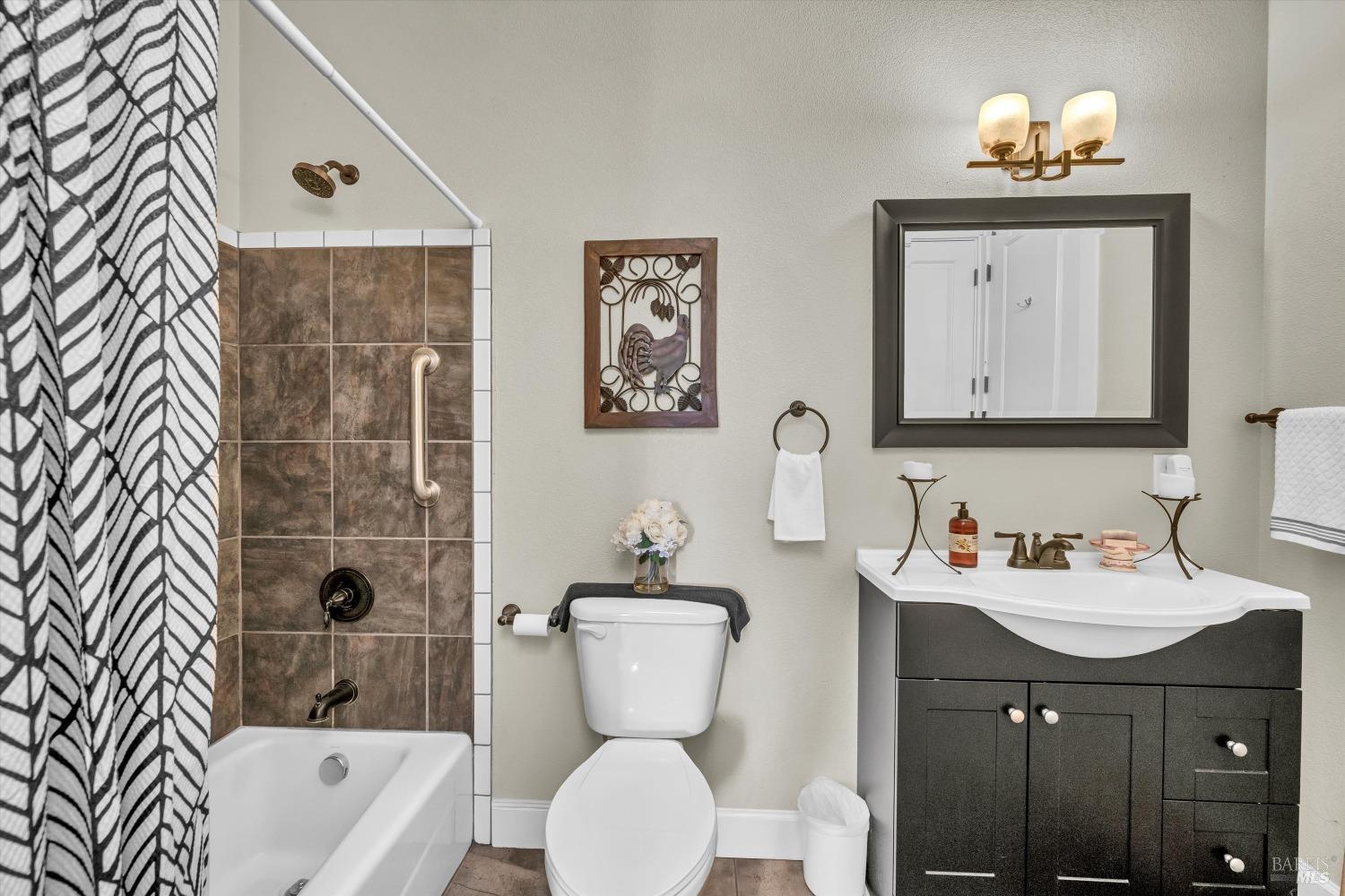 Detail Gallery Image 16 of 38 For 8902 Fox Dr, Cobb,  CA 95426 - 3 Beds | 2/1 Baths