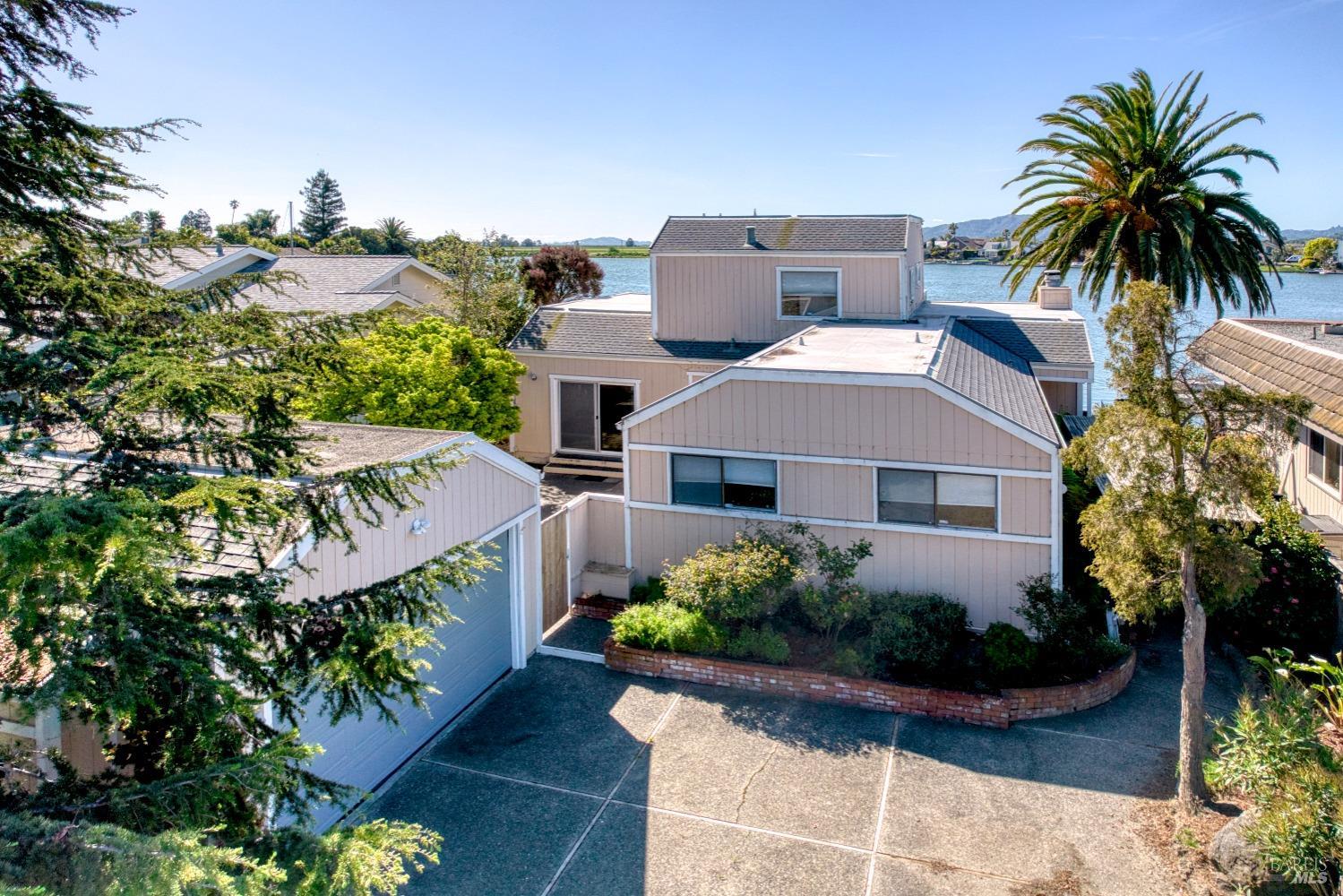 Detail Gallery Image 1 of 1 For 1086 Bel Marin Keys Blvd, Novato,  CA 94949 - 4 Beds | 2/1 Baths