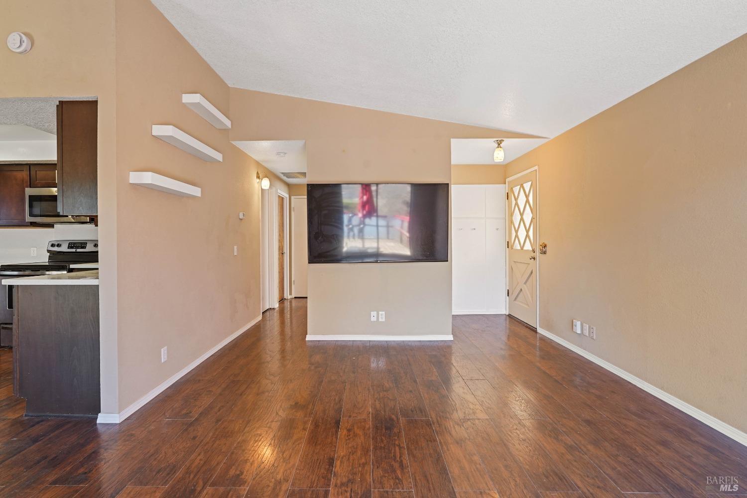 Detail Gallery Image 15 of 49 For 668 Bass Ln, Clearlake Oaks,  CA 95423 - 2 Beds | 1 Baths