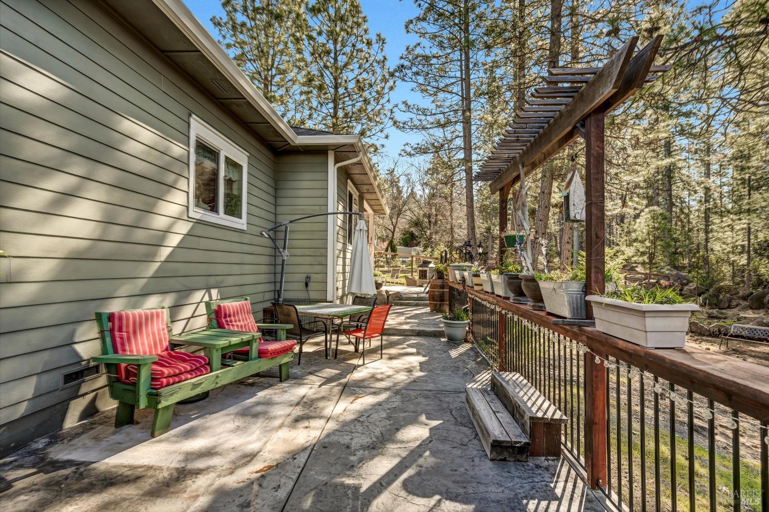 Detail Gallery Image 33 of 38 For 8902 Fox Dr, Cobb,  CA 95426 - 3 Beds | 2/1 Baths