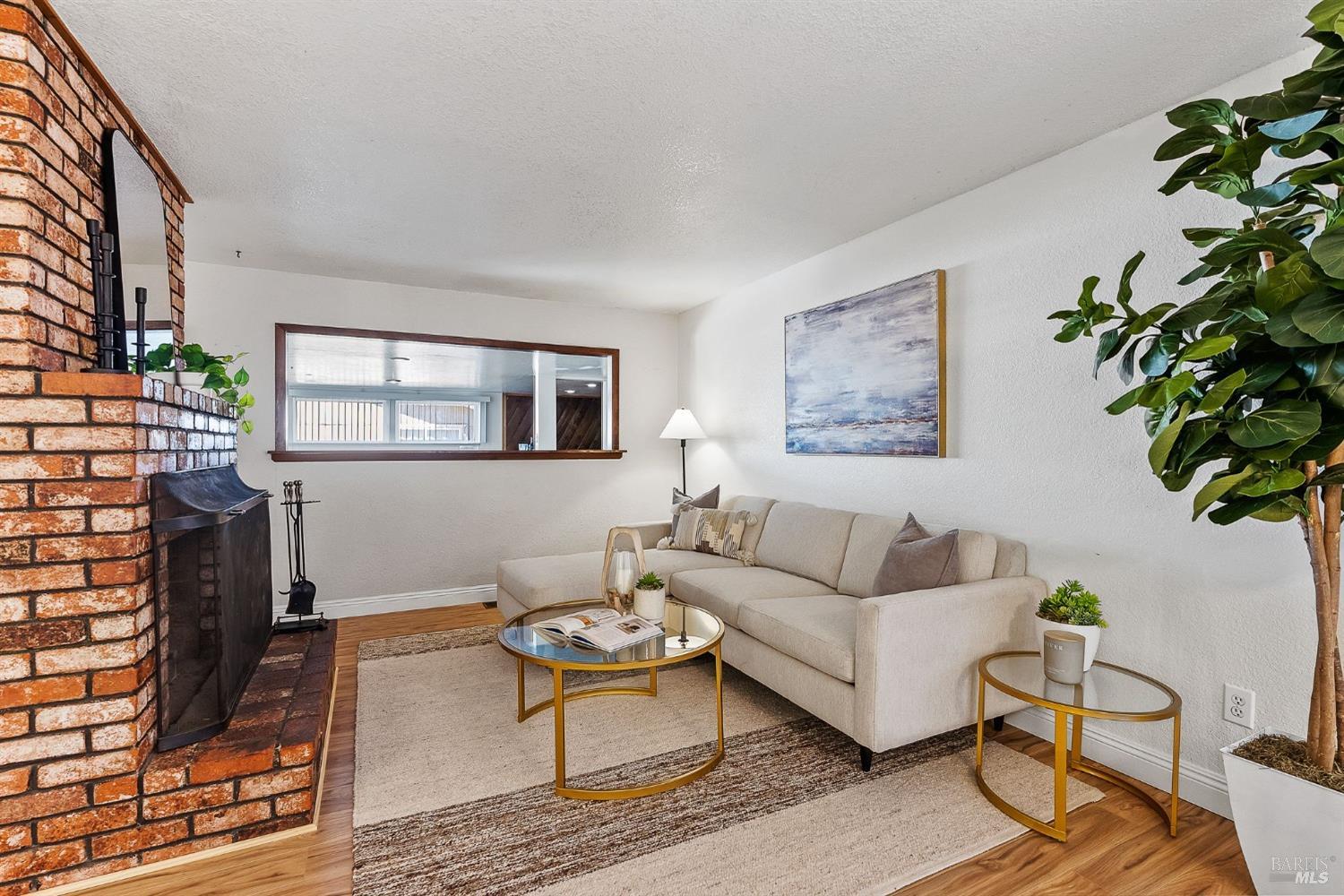 Detail Gallery Image 9 of 34 For 630 Sierra Dr, Dixon,  CA 95620 - 3 Beds | 2 Baths