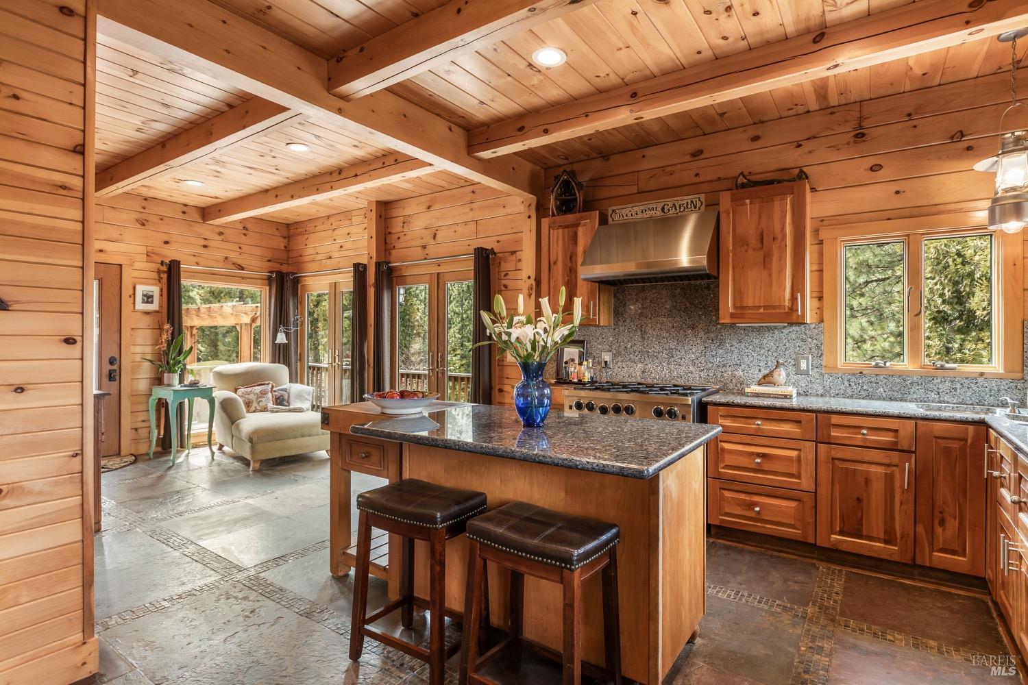 Detail Gallery Image 10 of 34 For 7780 Beckwourth Peak Rd, Portola,  CA 96122 - 3 Beds | 2/1 Baths