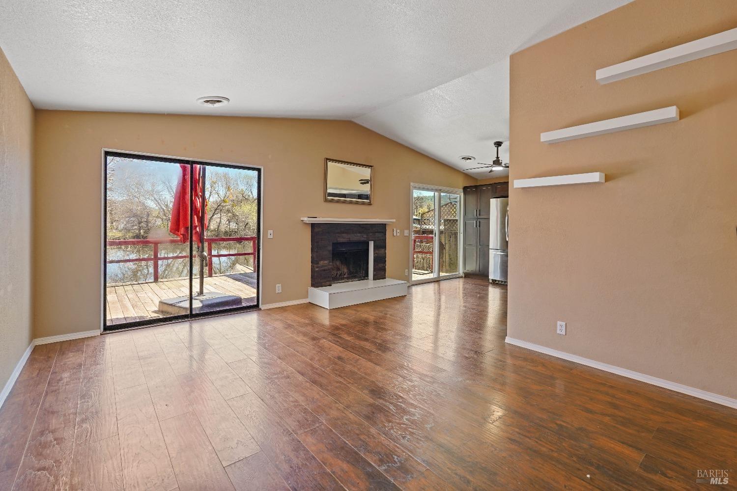 Detail Gallery Image 10 of 49 For 668 Bass Ln, Clearlake Oaks,  CA 95423 - 2 Beds | 1 Baths
