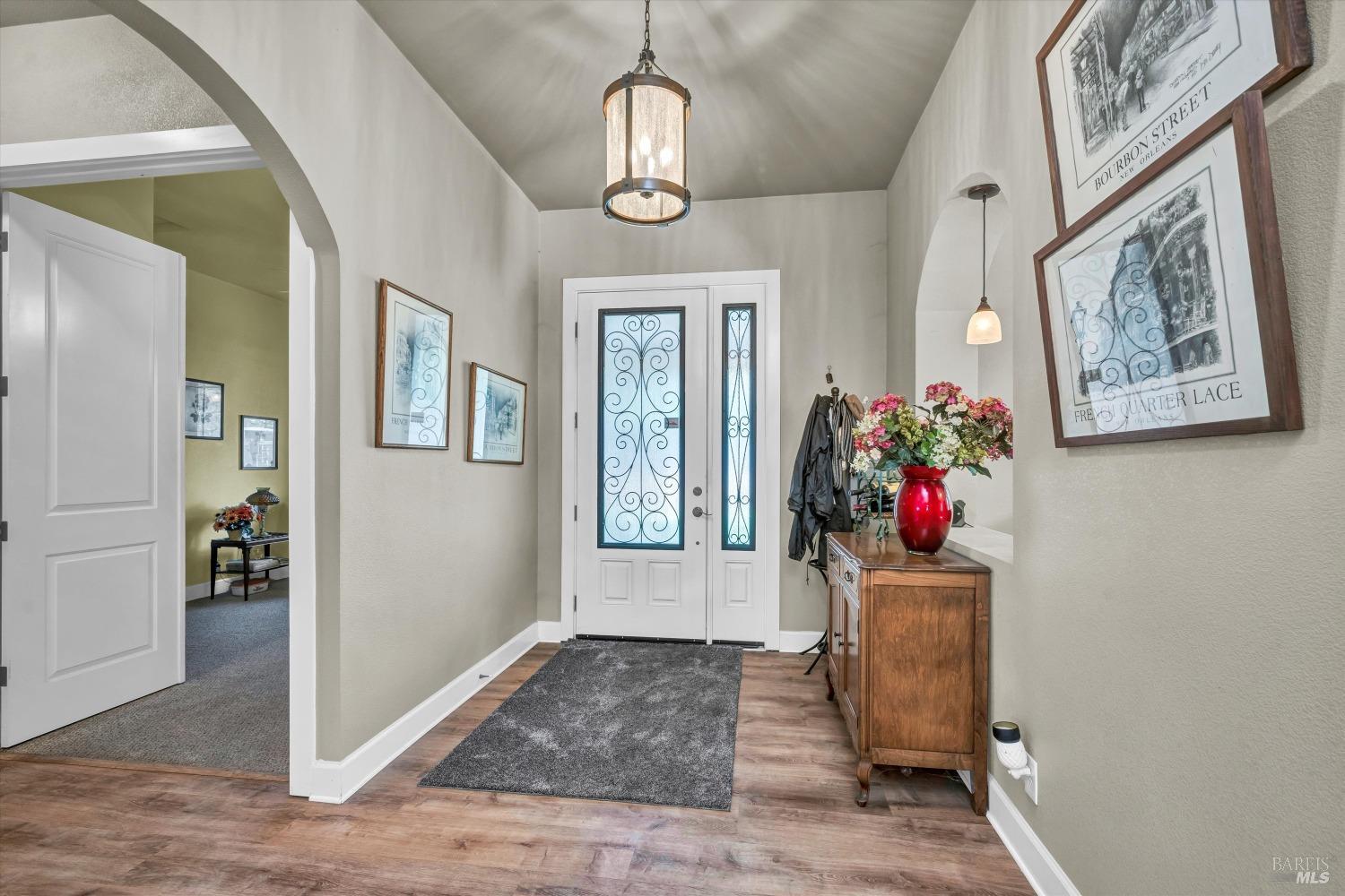 Detail Gallery Image 6 of 38 For 8902 Fox Dr, Cobb,  CA 95426 - 3 Beds | 2/1 Baths