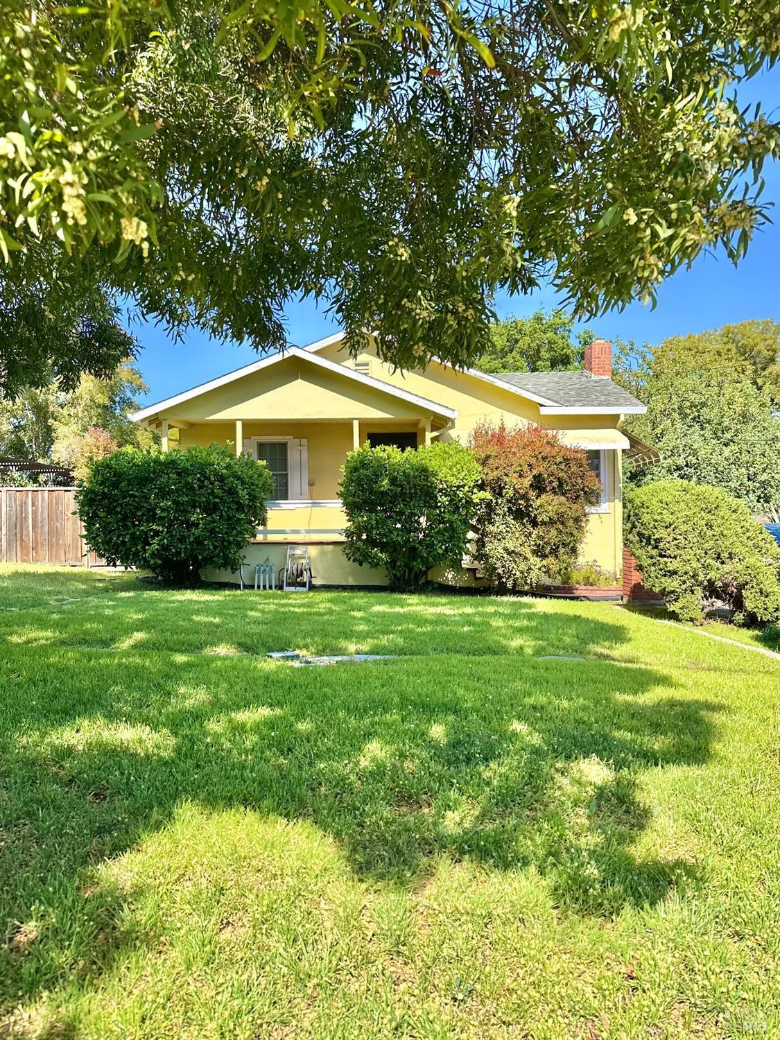 Detail Gallery Image 1 of 35 For 639 E 5th St, Benicia,  CA 94510 - – Beds | – Baths