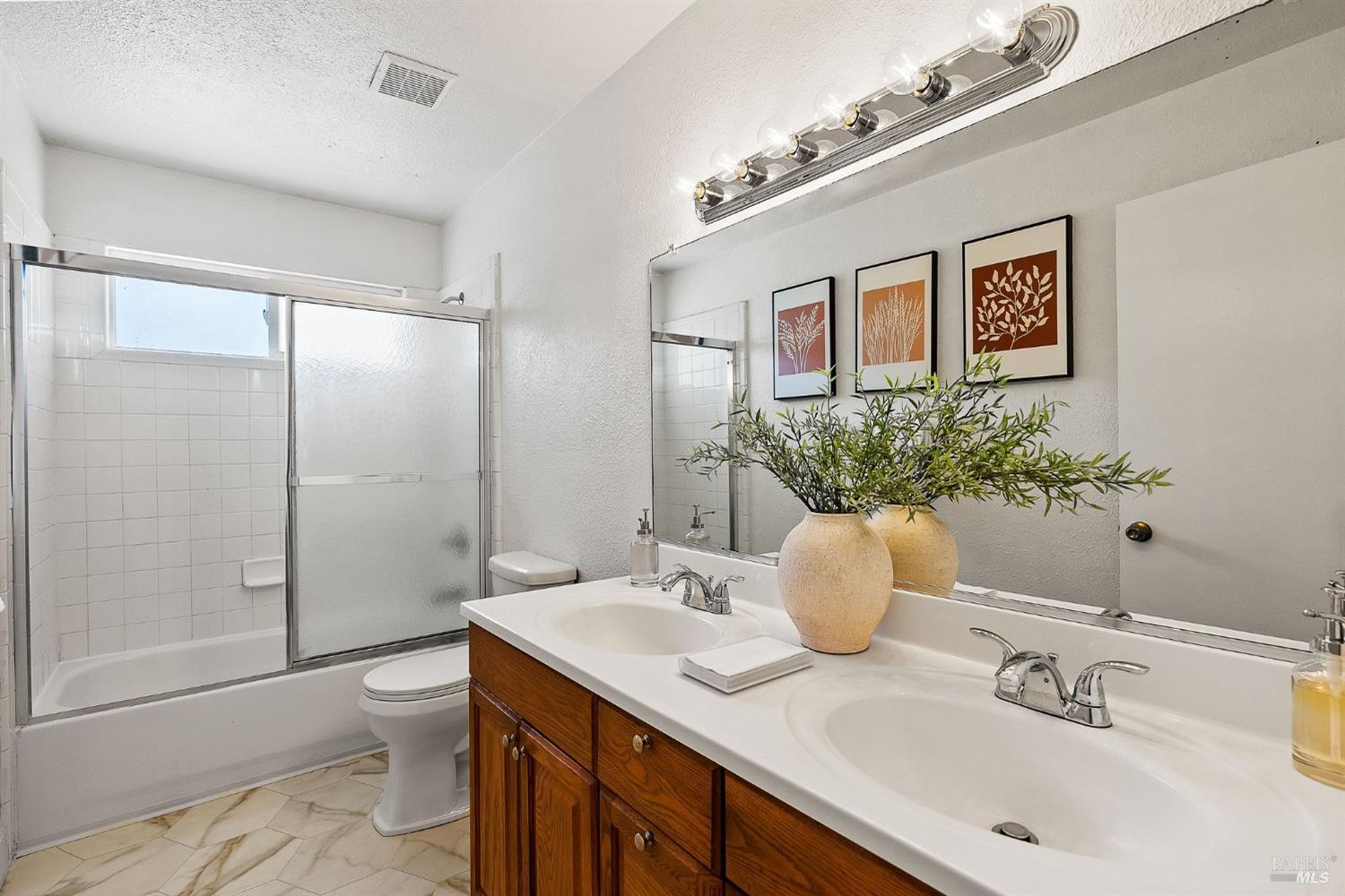 Detail Gallery Image 19 of 34 For 630 Sierra Dr, Dixon,  CA 95620 - 3 Beds | 2 Baths