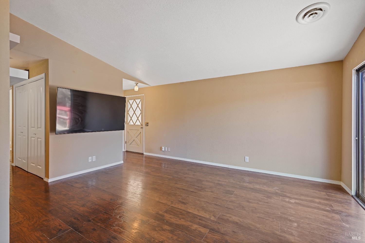 Detail Gallery Image 16 of 49 For 668 Bass Ln, Clearlake Oaks,  CA 95423 - 2 Beds | 1 Baths